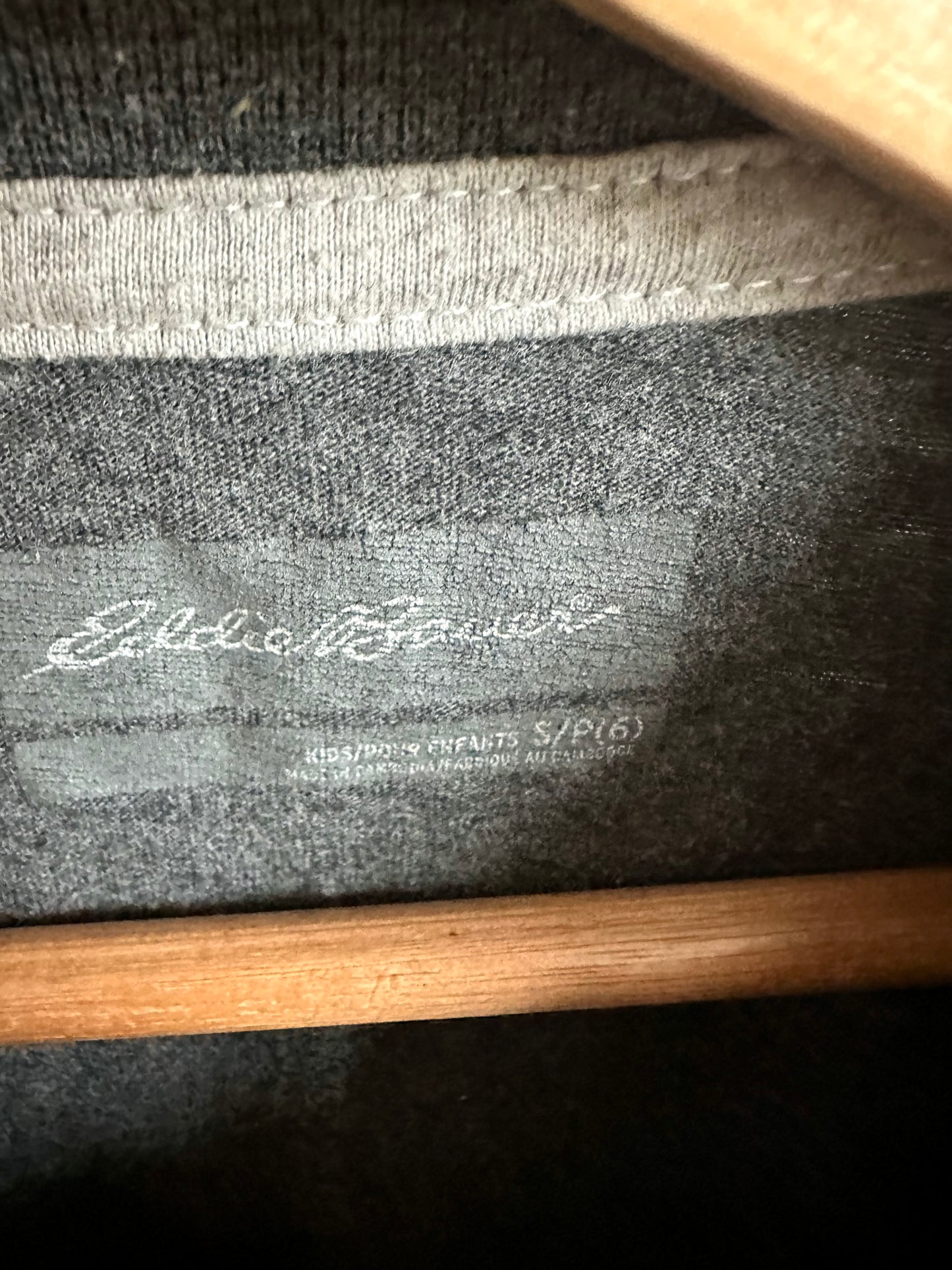 Grey Adventure T-shirt / 6 years