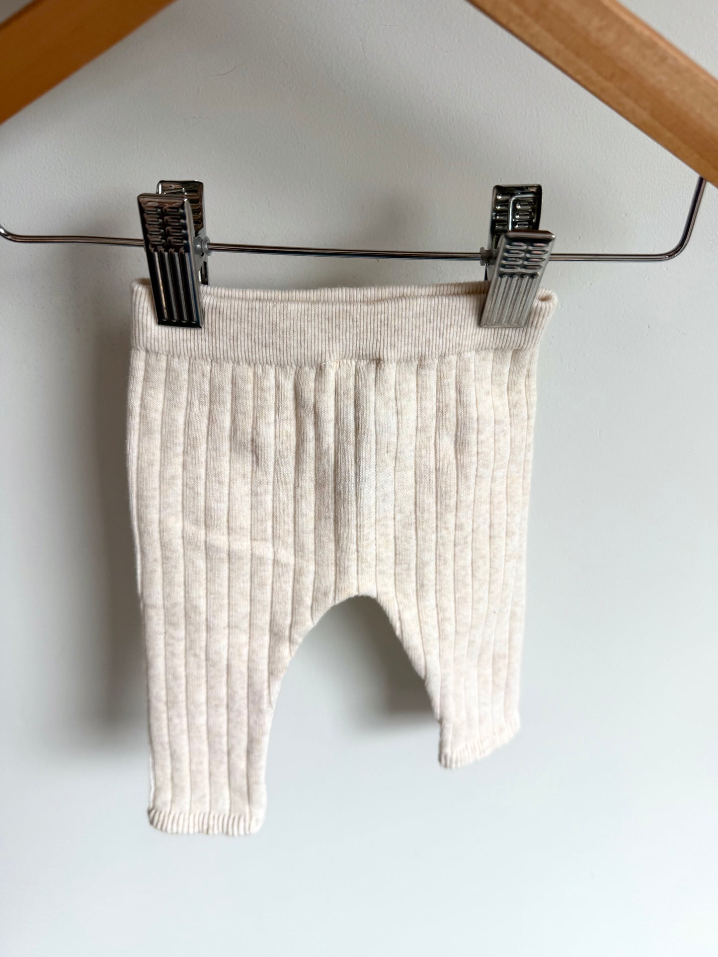Cream Ribbed Leggings / 0-3m