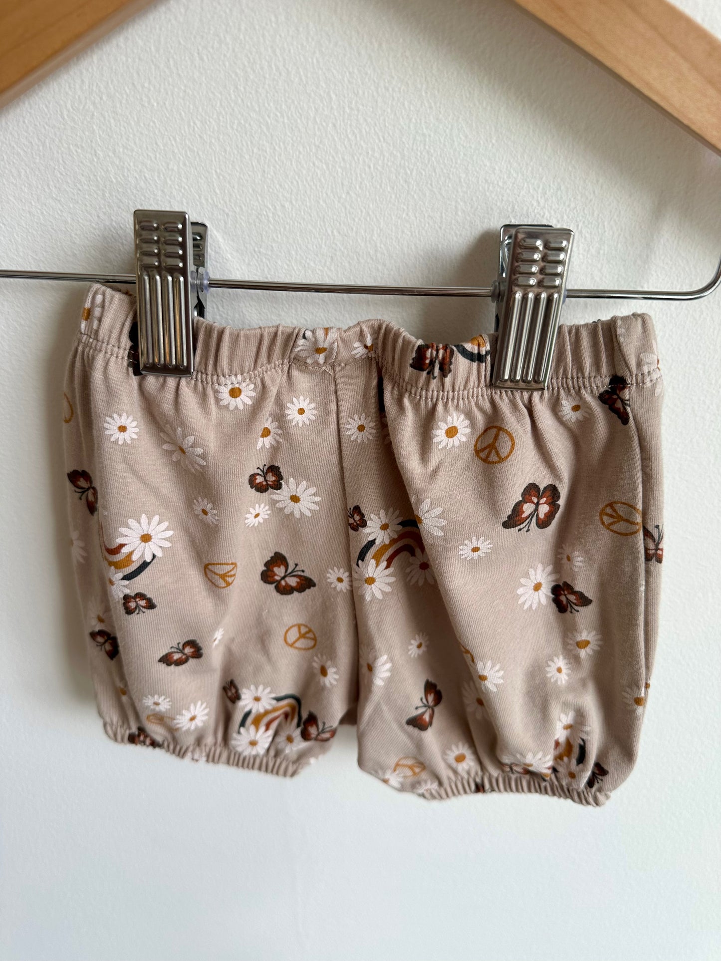 Tan Butterfly Peace Shorts / 3m