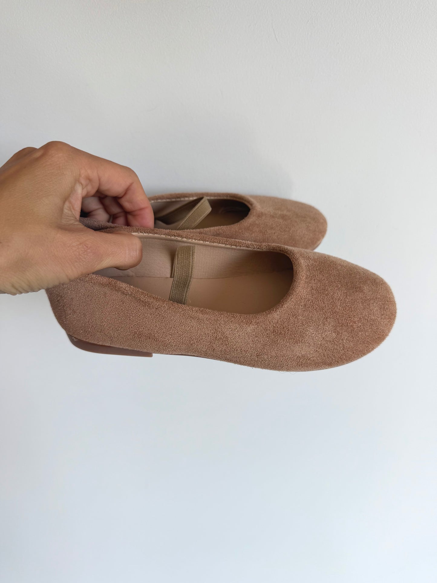 Tan Suede Ballet Flat Shoes / Size 12 Little Kid