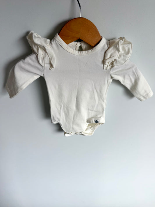White Long Sleeve Ruffle Shoulder Bodysuit / 0-3m