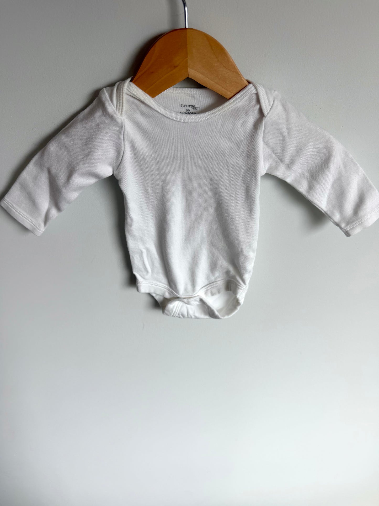 White Long Sleeve Cotton Bodysuit / 0m