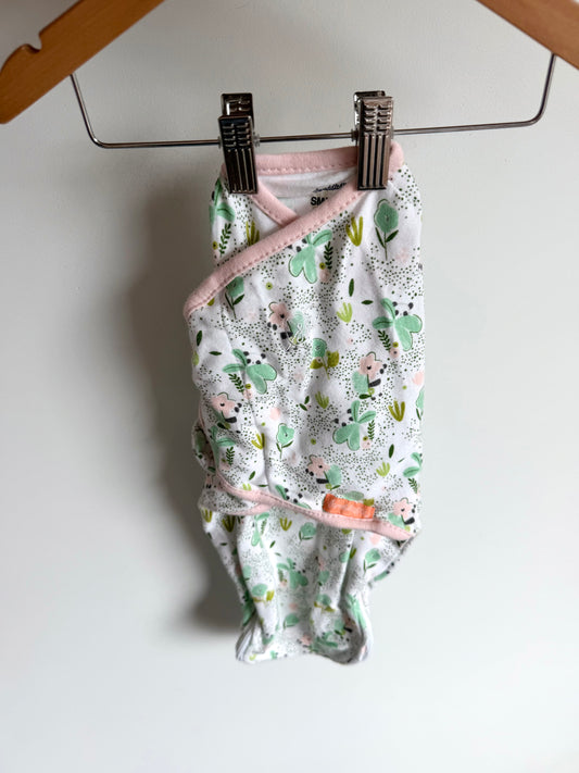 Flower Pink Trim Swaddle / 0-3m