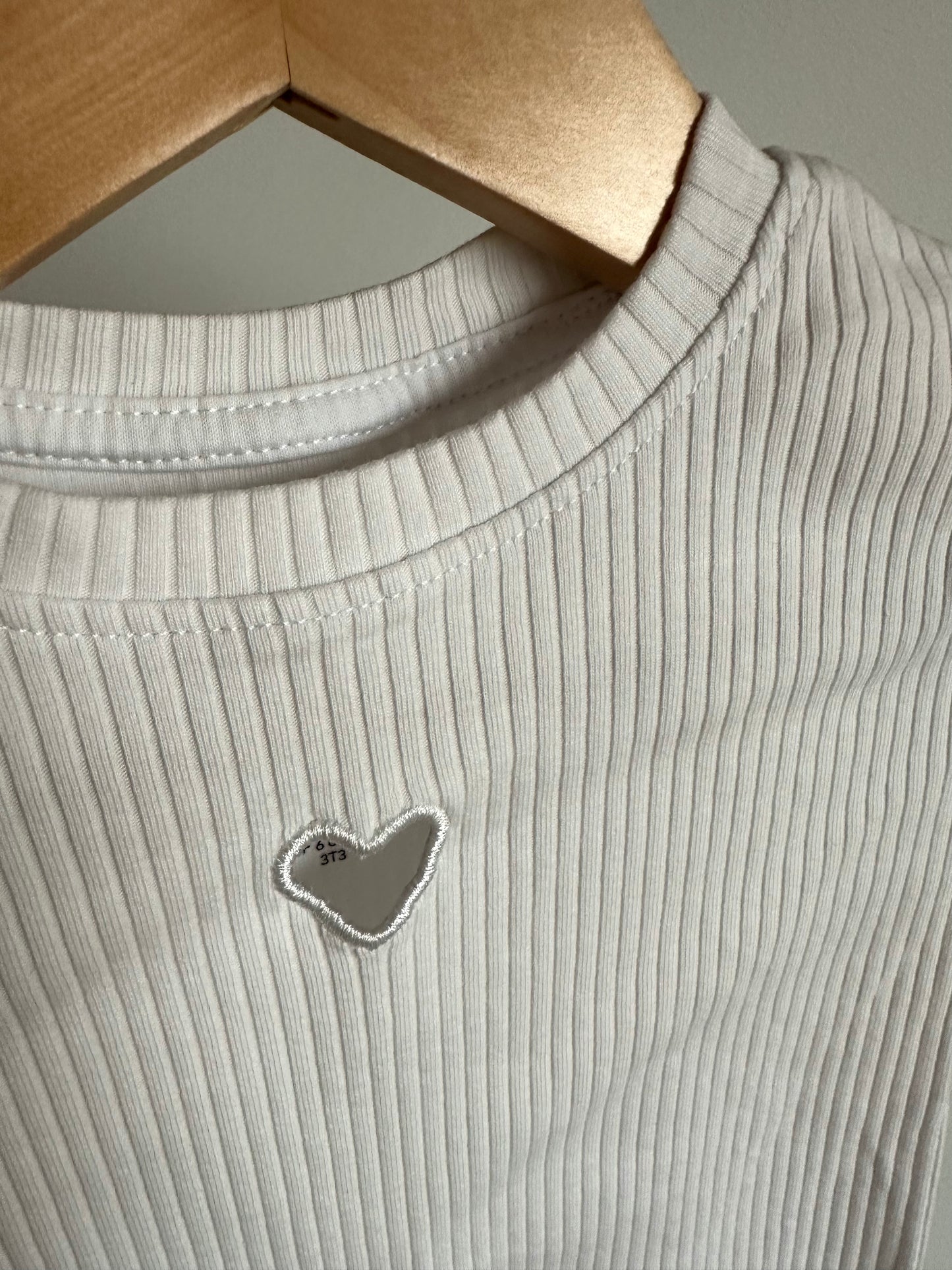 Cream Rib T-shirt with Heart / 4T