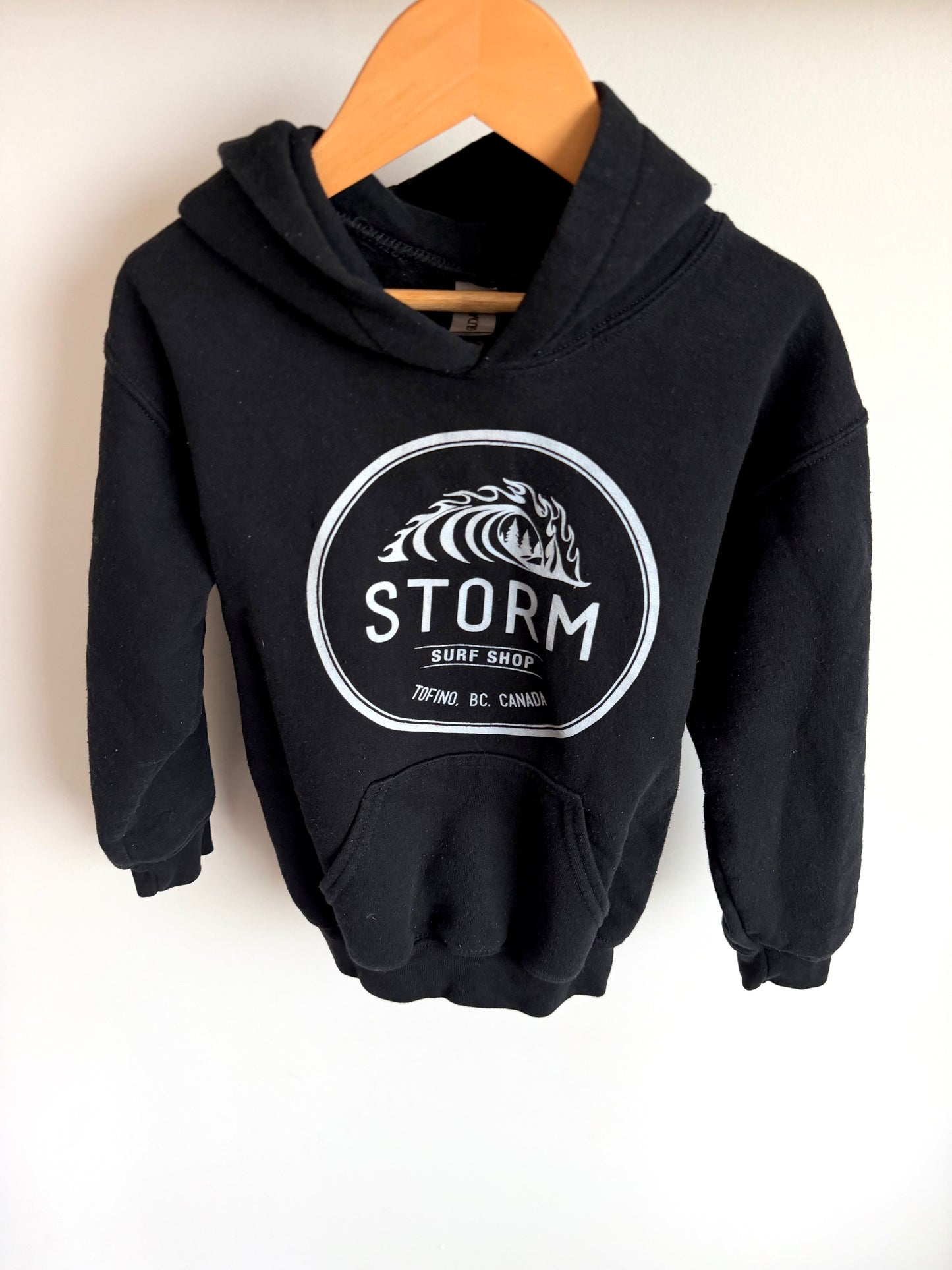 Storm Surf Tofino Black Hoodie / 3T?