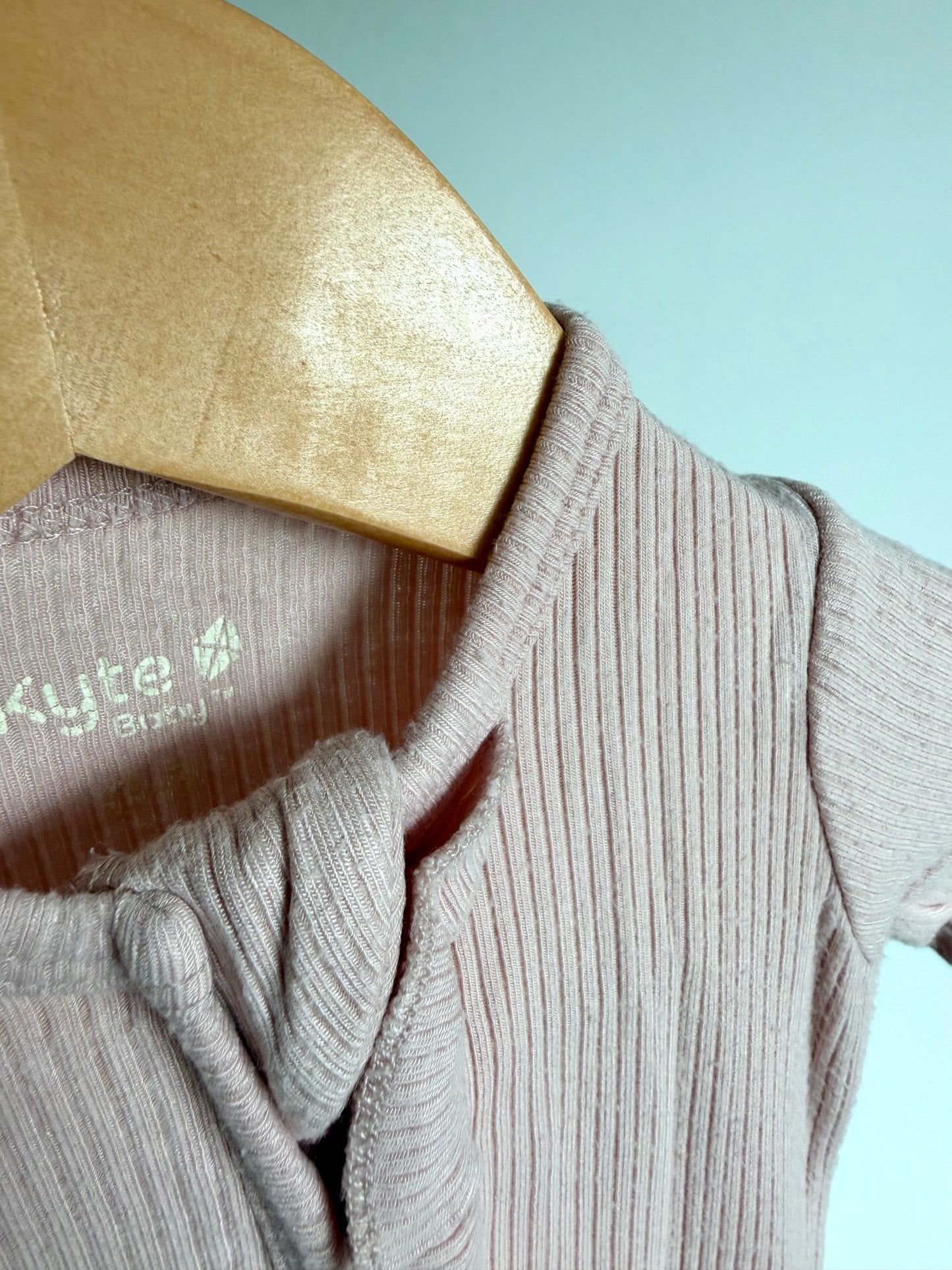 Kyte Blush Pink Ruffle Bamboo Sleeper / 0-3m