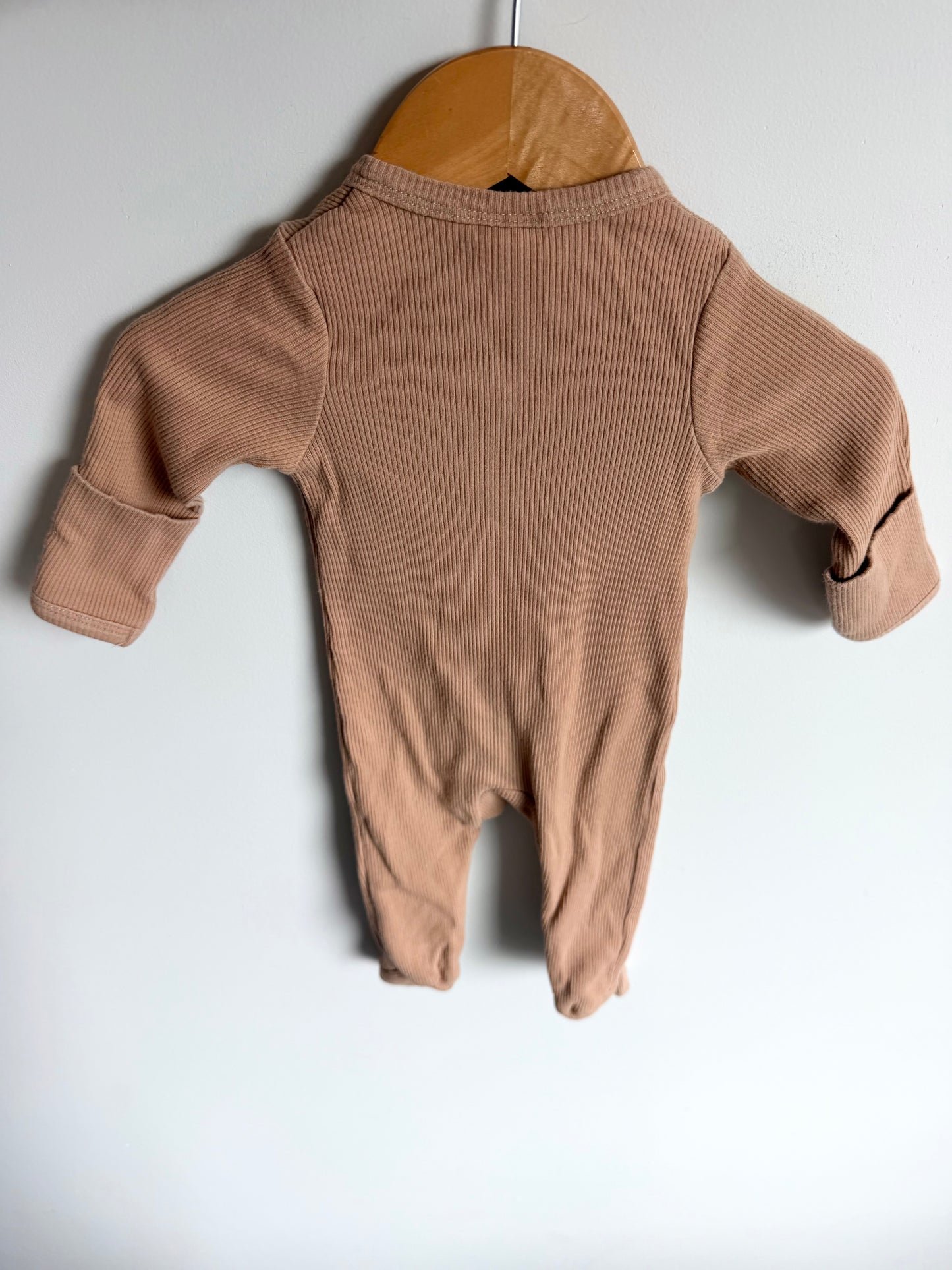 Mebie Baby Ribbed Wheat Footed Sleeper / 0-3m