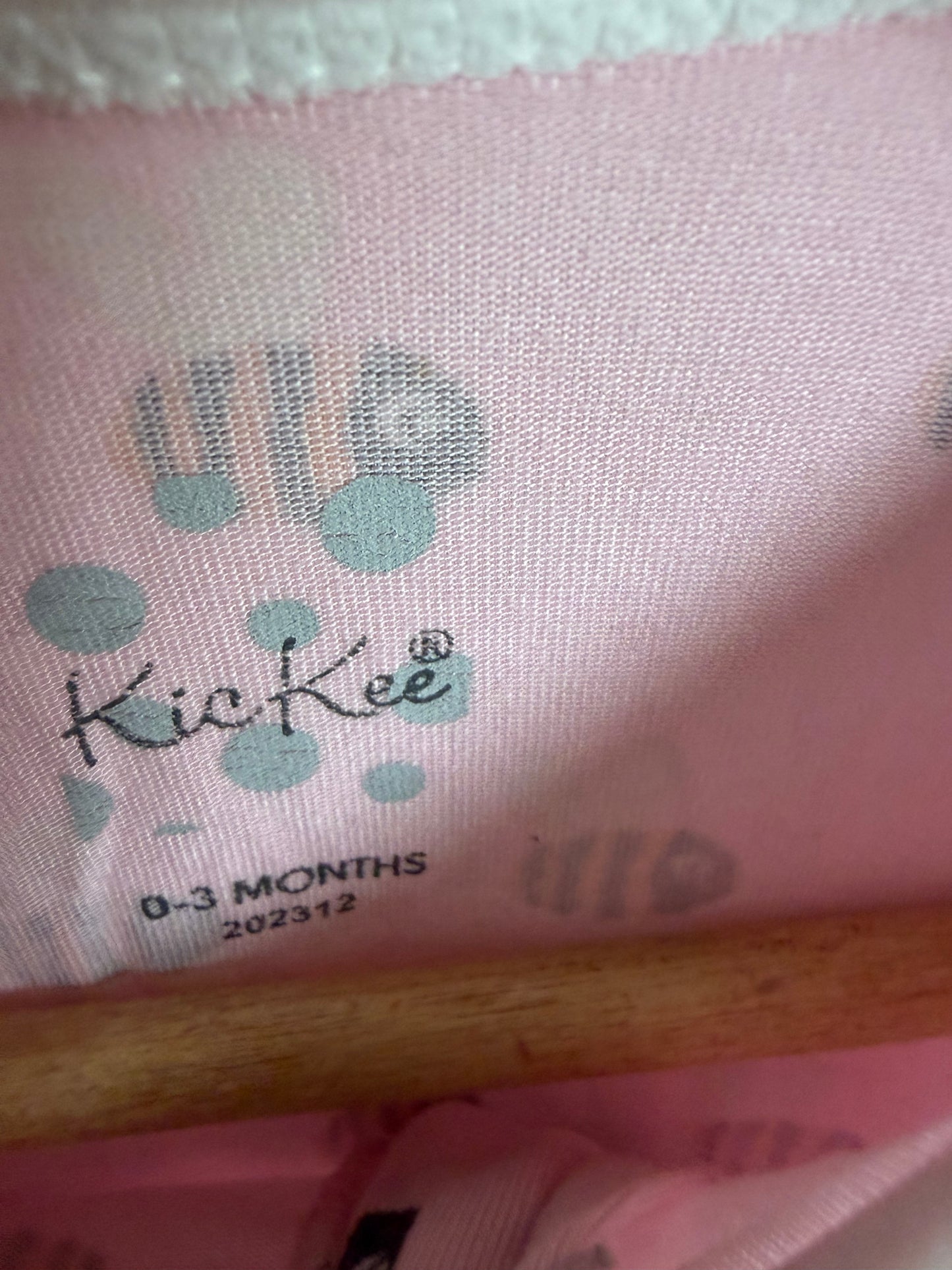 KicKee Bee Sleeper / 0-3m