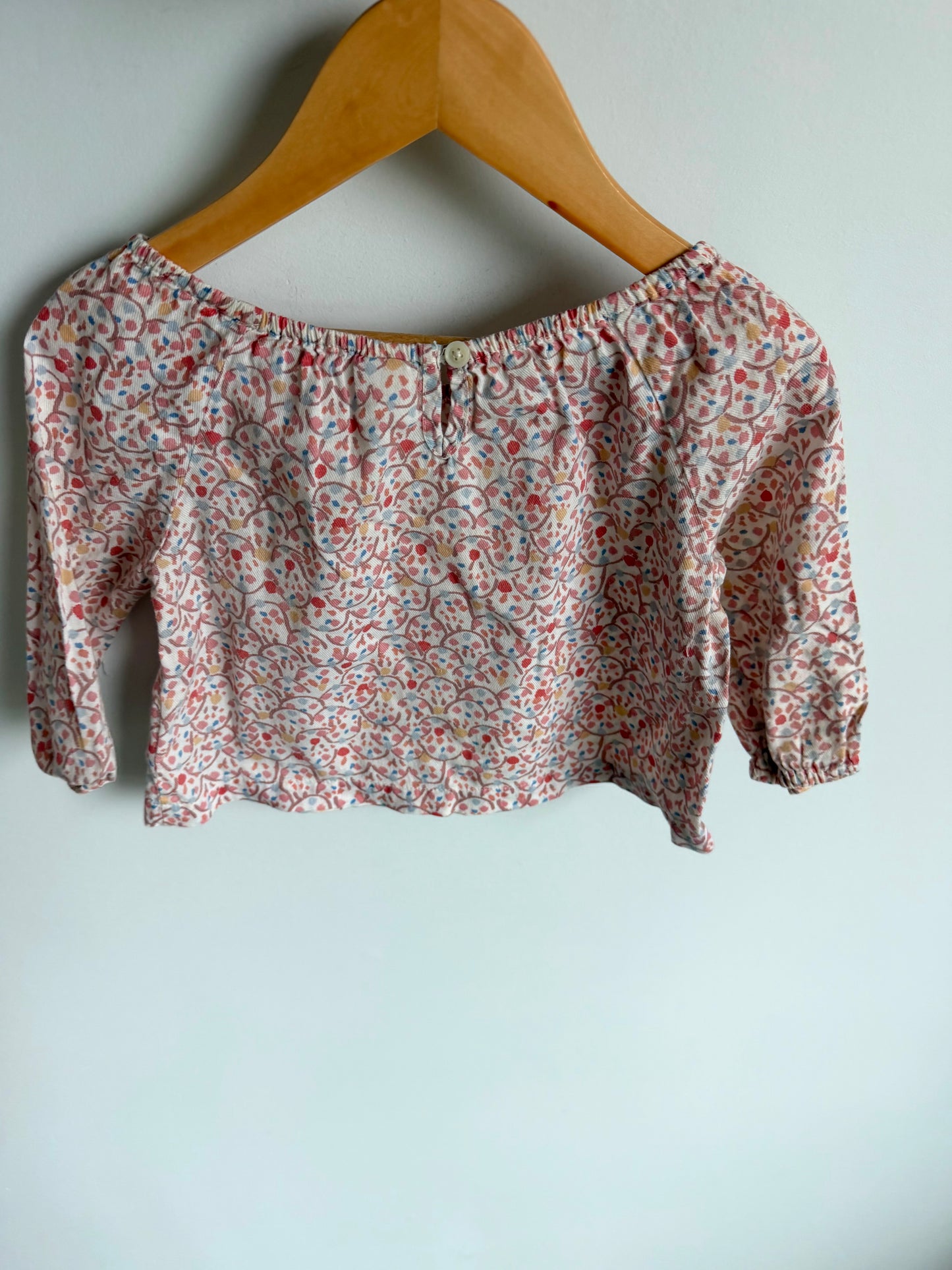 Elasticized Neckline Colored Top / 6-12m