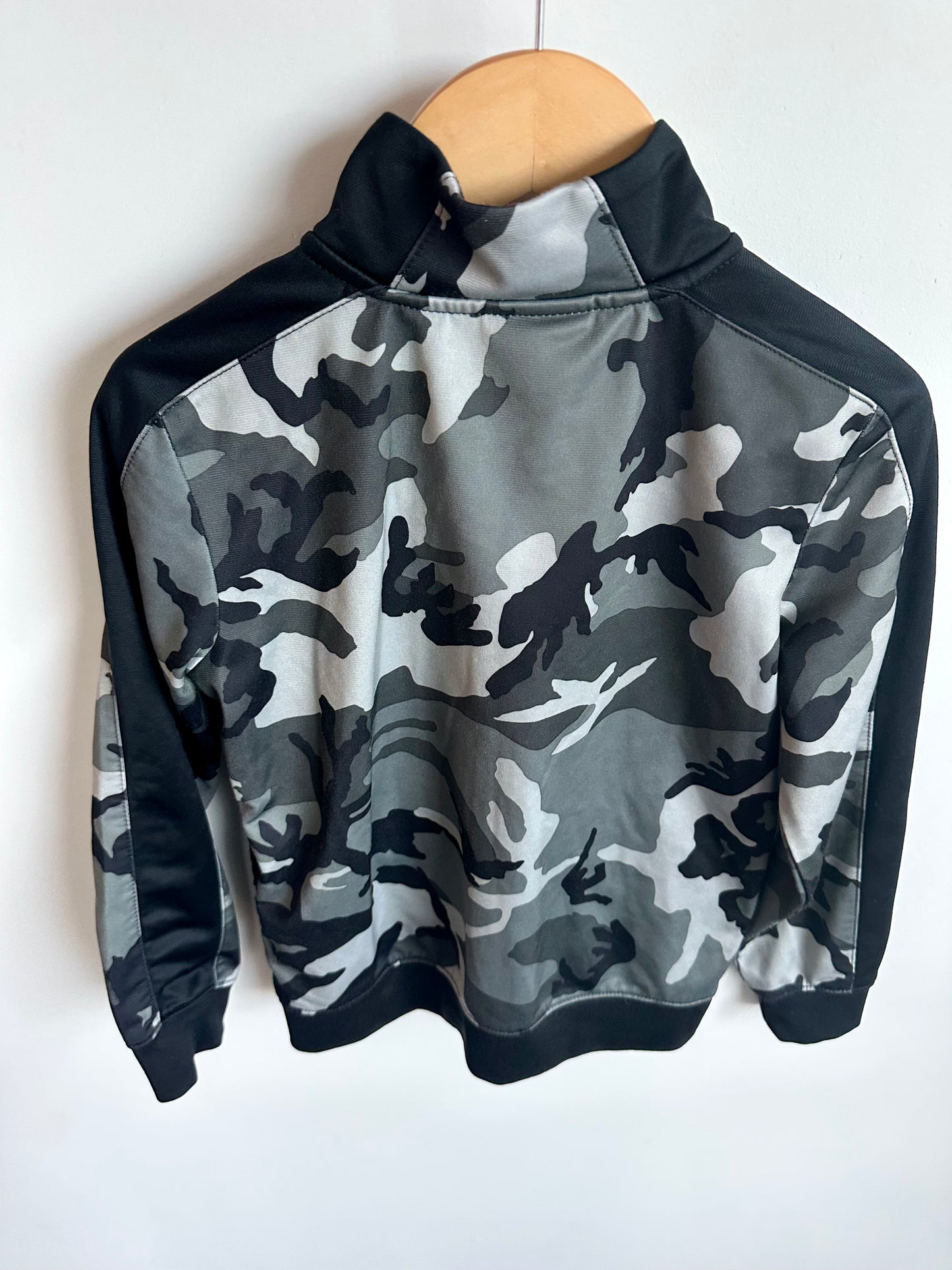 Nike Air Camo Sweater (PLAY) / 6-7 years (No Shipping)