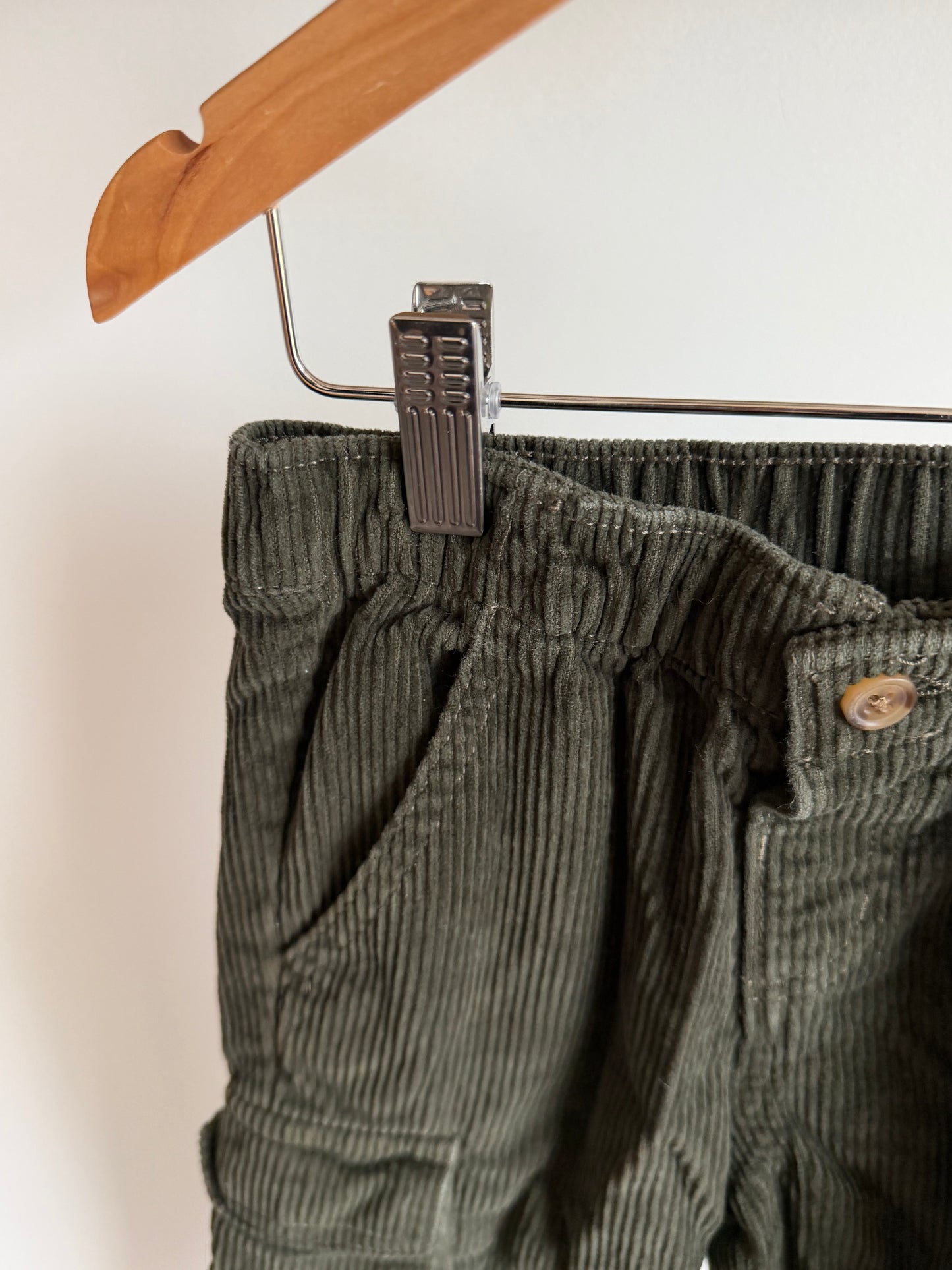 Olive Corduroy Pants / 4T