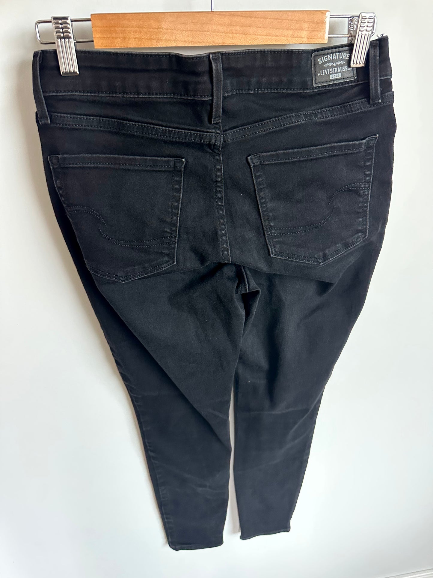 Levi's Dark Baby Bump Skinny Jeans / Small