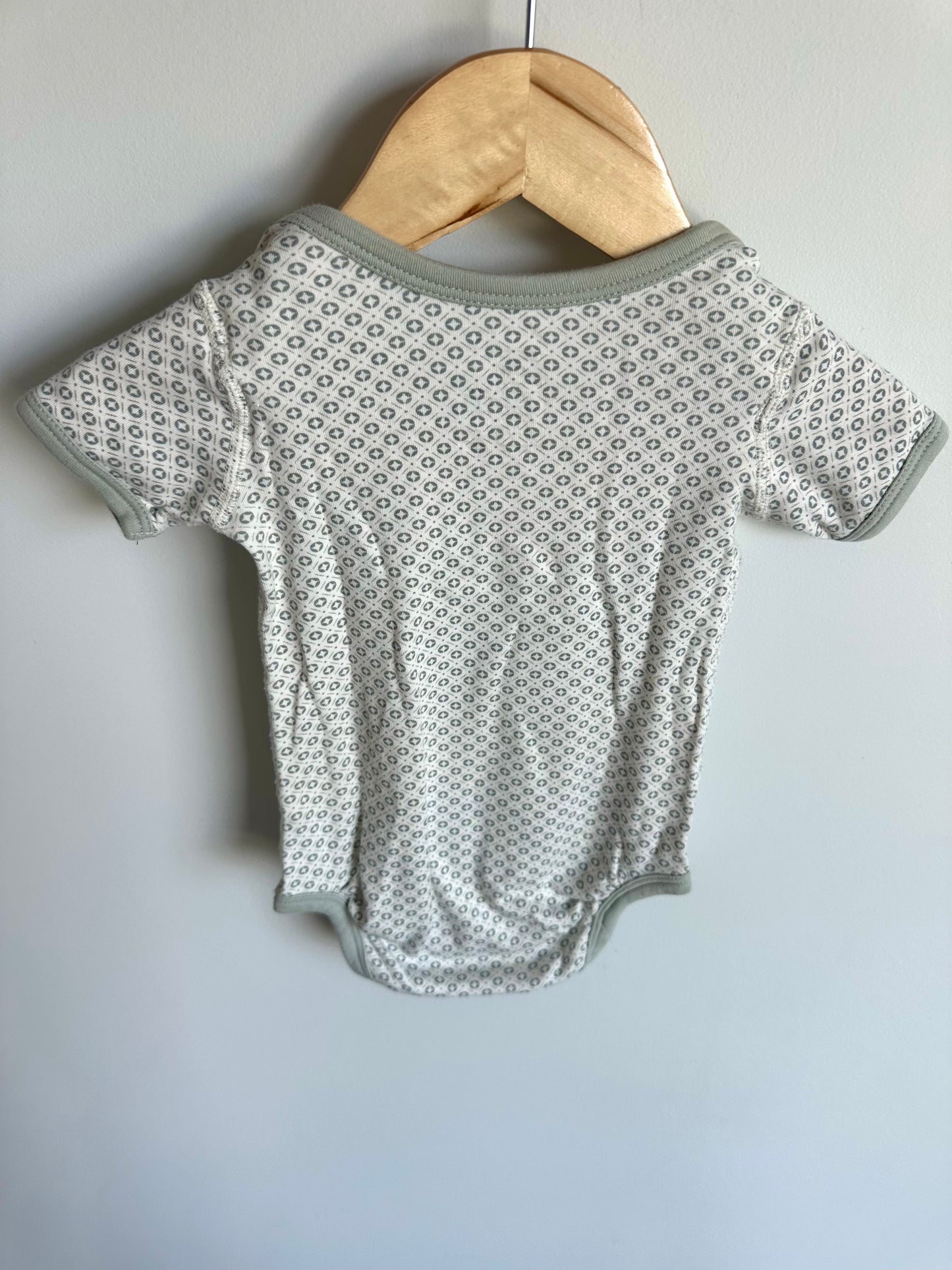 Organic Grey Trim Bodysuit / 6-12m