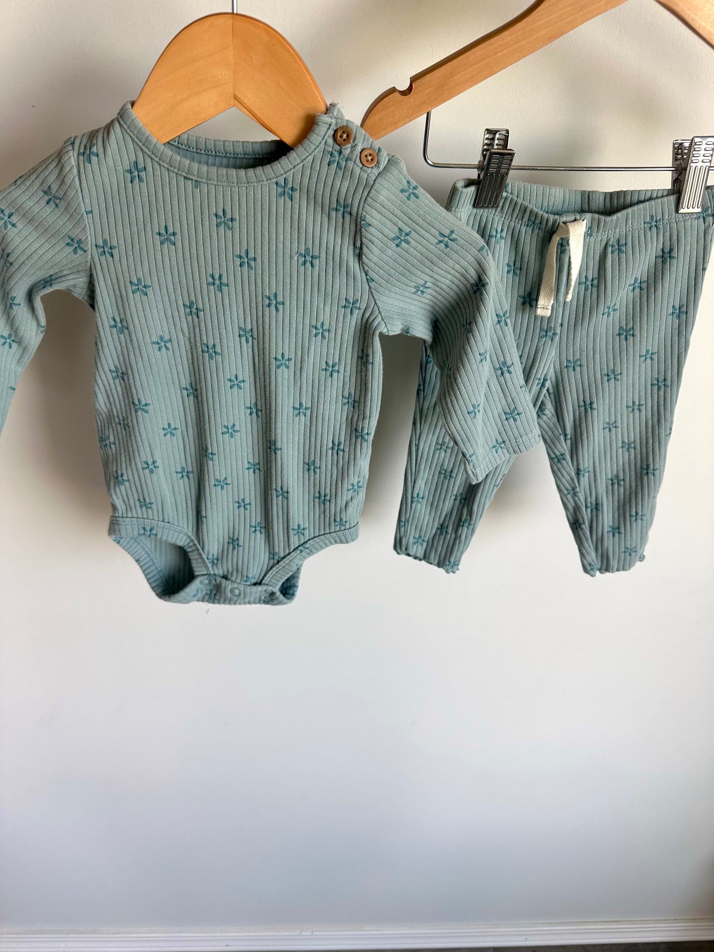Teal Floral Ribbed Bodysuit + Pants Set / 9m