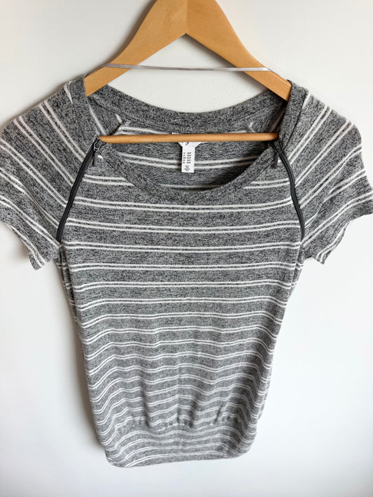 Thyme Grey Striped Maternity or Nursing Top / XS