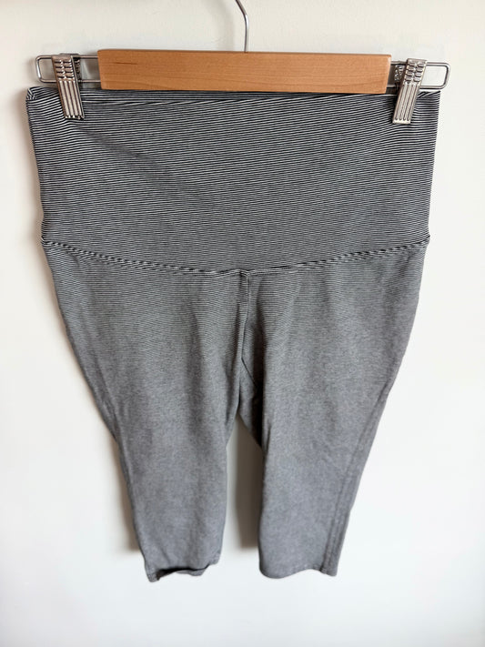 Thyme Striped Maternity Capris / Small