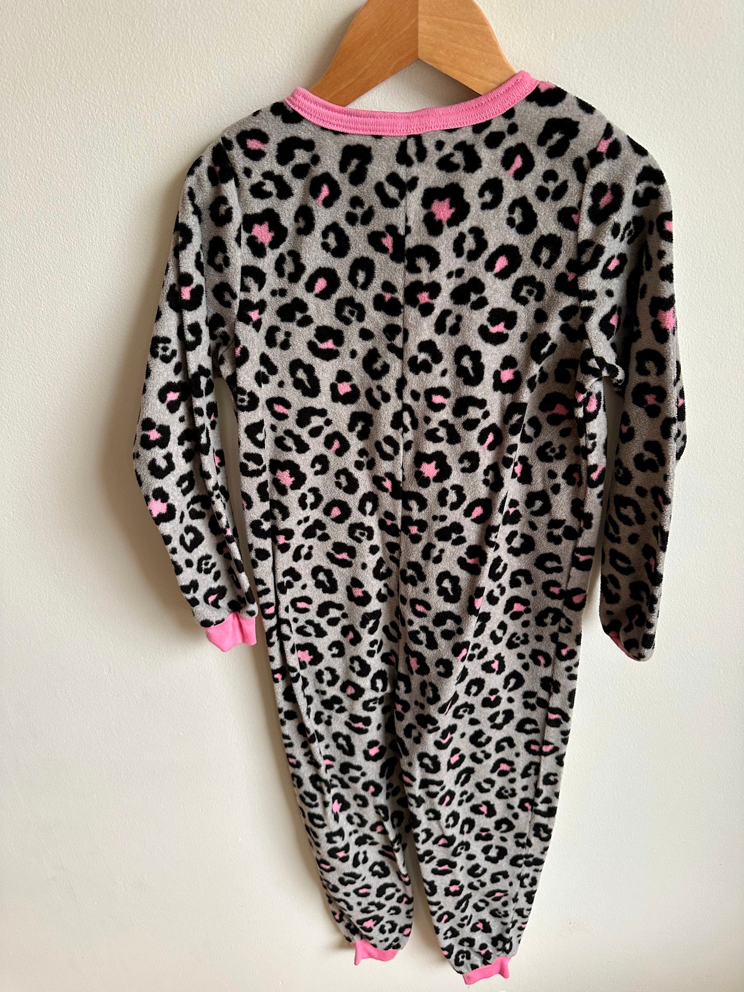 Animal Print Sleeper / 4-5 years