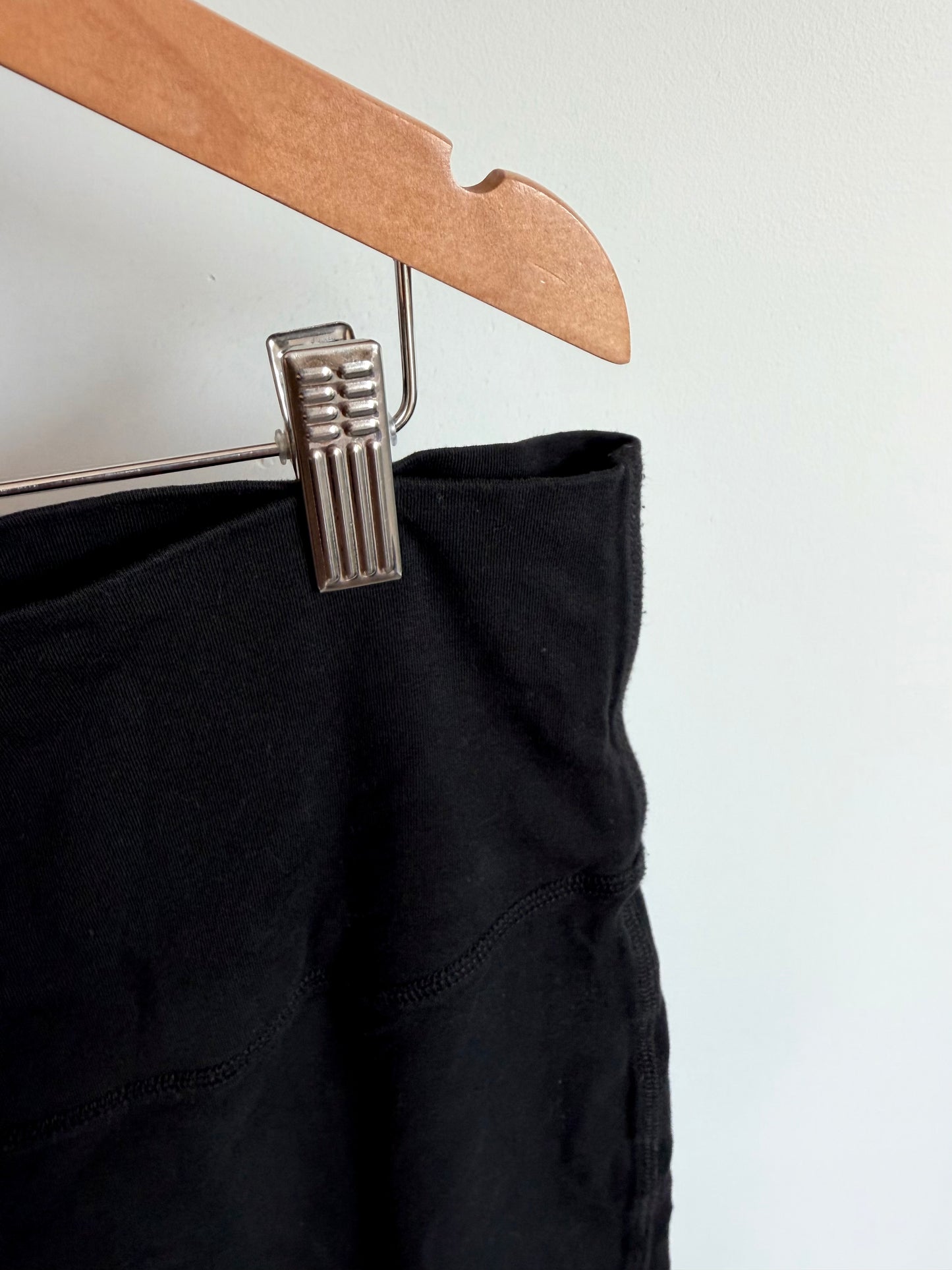 Thyme Maternity Black Skirt / Small