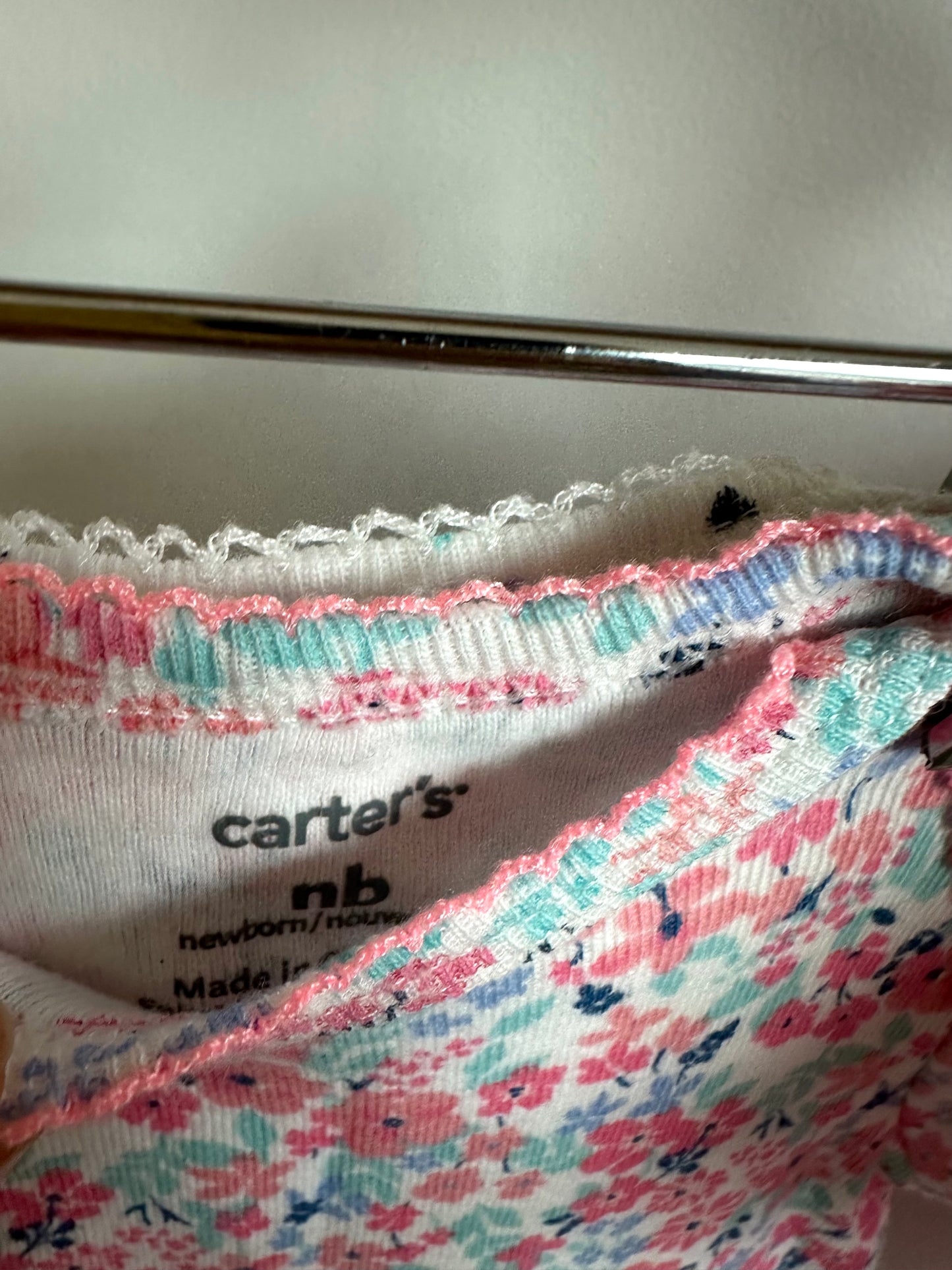 Newborn Carter's Bodysuits Set of 4 / 0m