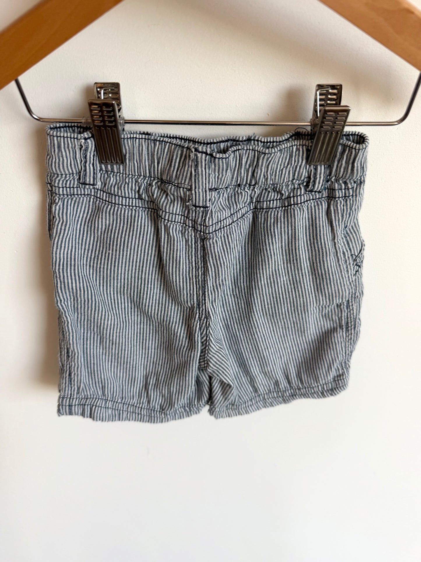 Navy Vertical Striped Shorts / 18m