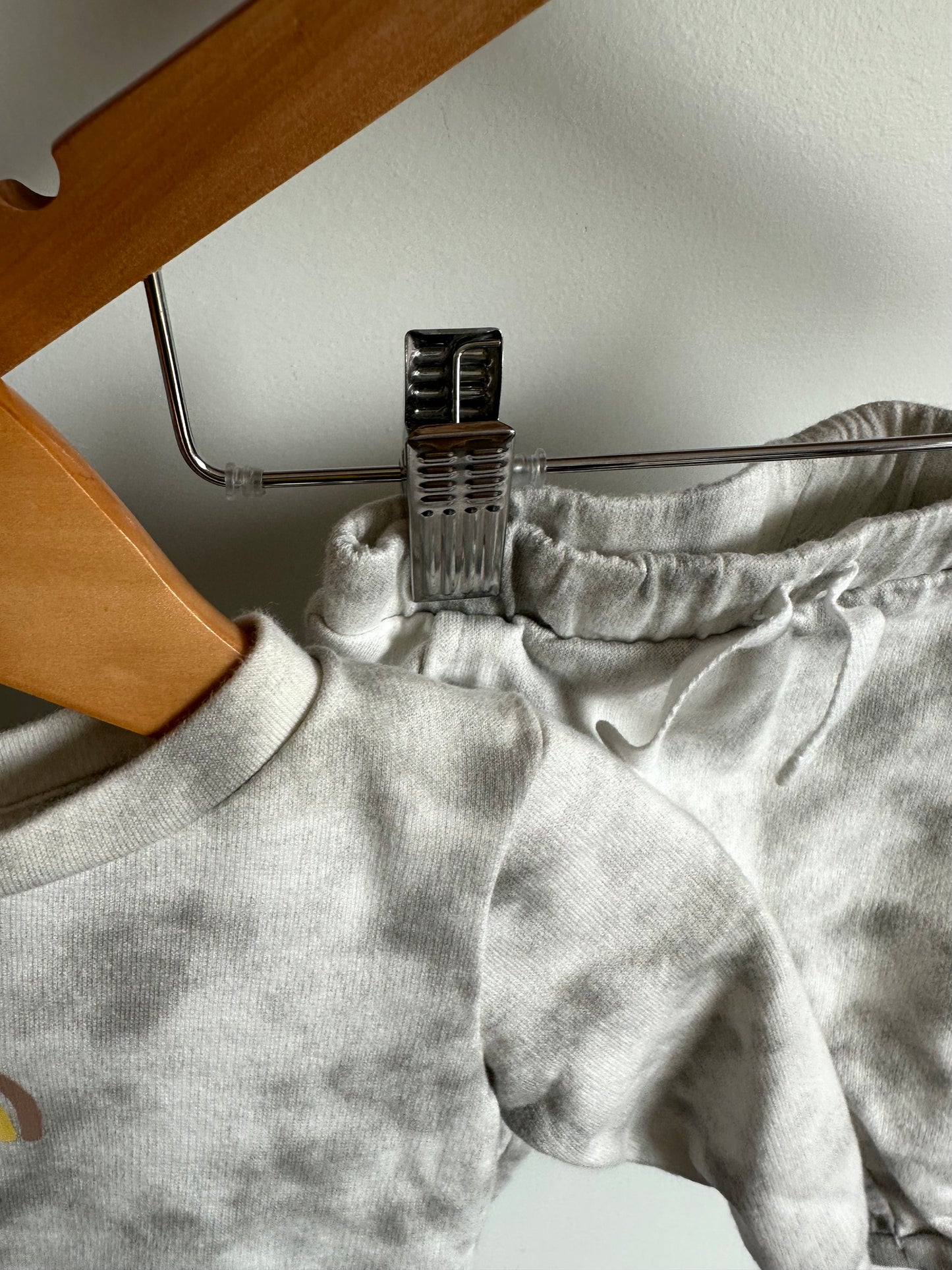 Grey Rainbow Crew + Pants Set / 3-6m