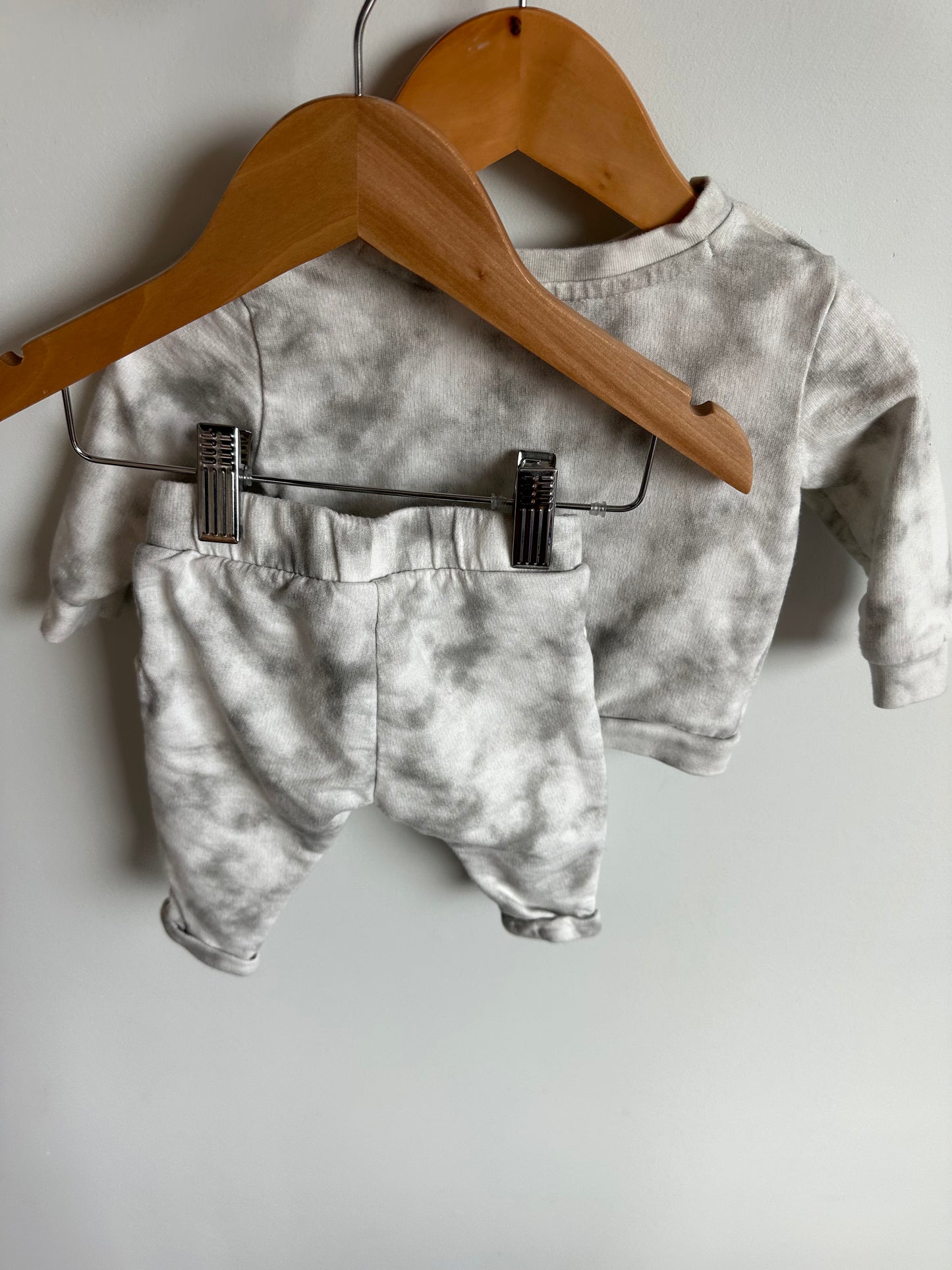 Grey Rainbow Crew + Pants Set / 3-6m