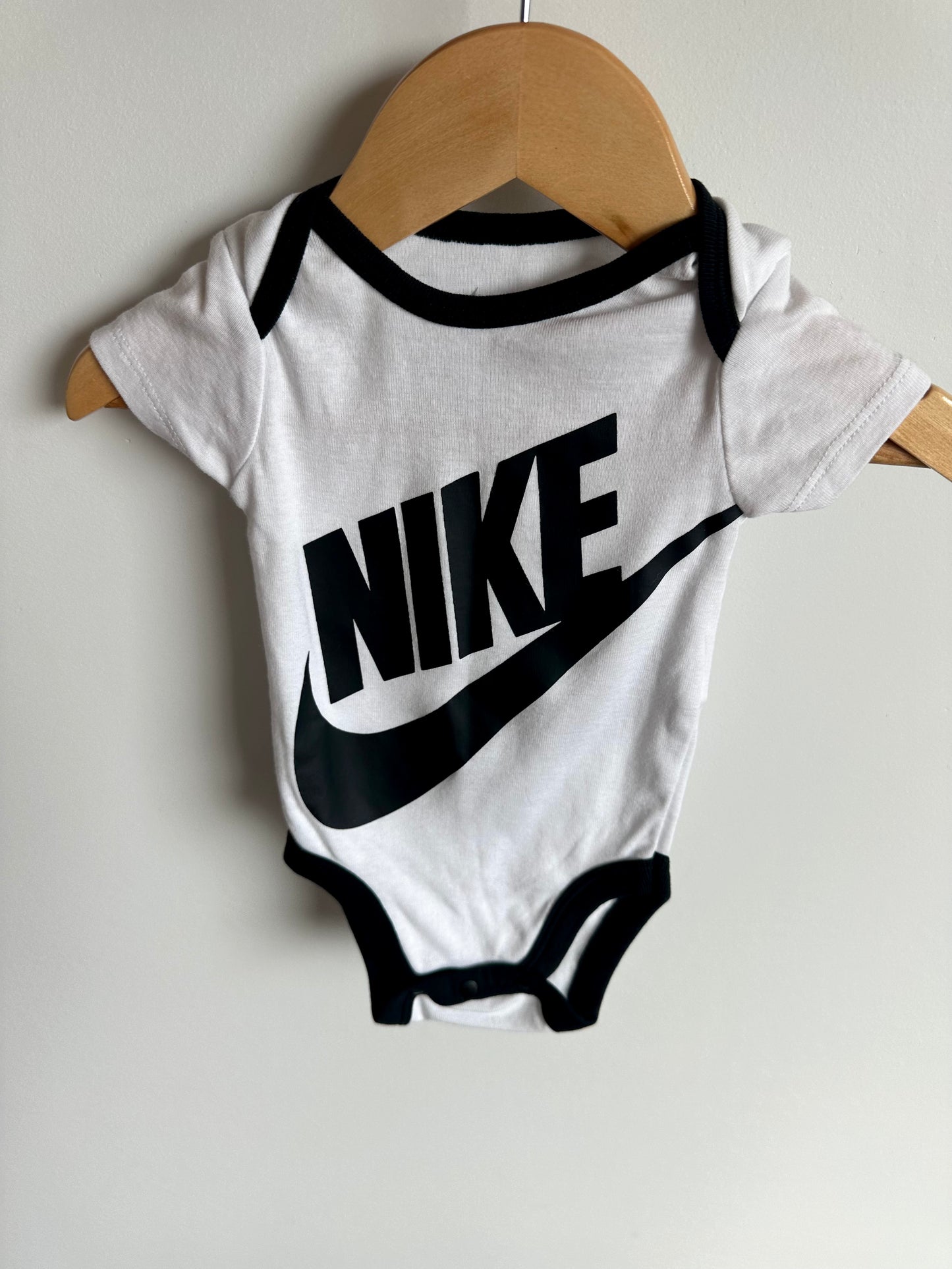 Nike Set of 3 Bodysuits / 0-6m