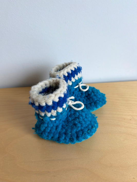 Made on Vancouver Island Sheepskin Slippers / Size 3 Toddler