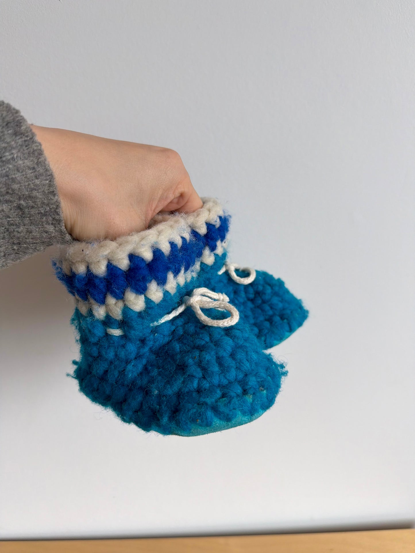 Made on Vancouver Island Sheepskin Slippers / Size 3 Toddler