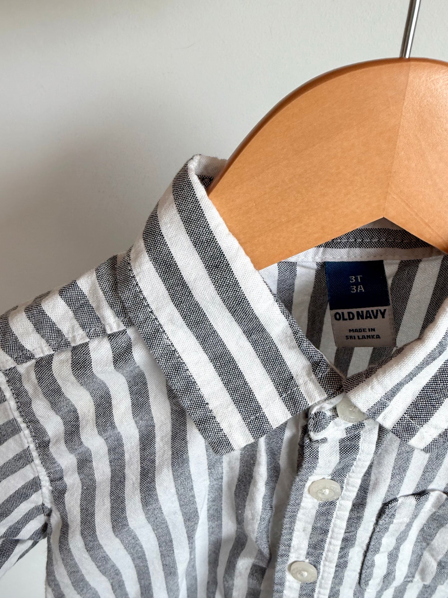 Navy Vertical Stripe Button Up T-shirt / 3T