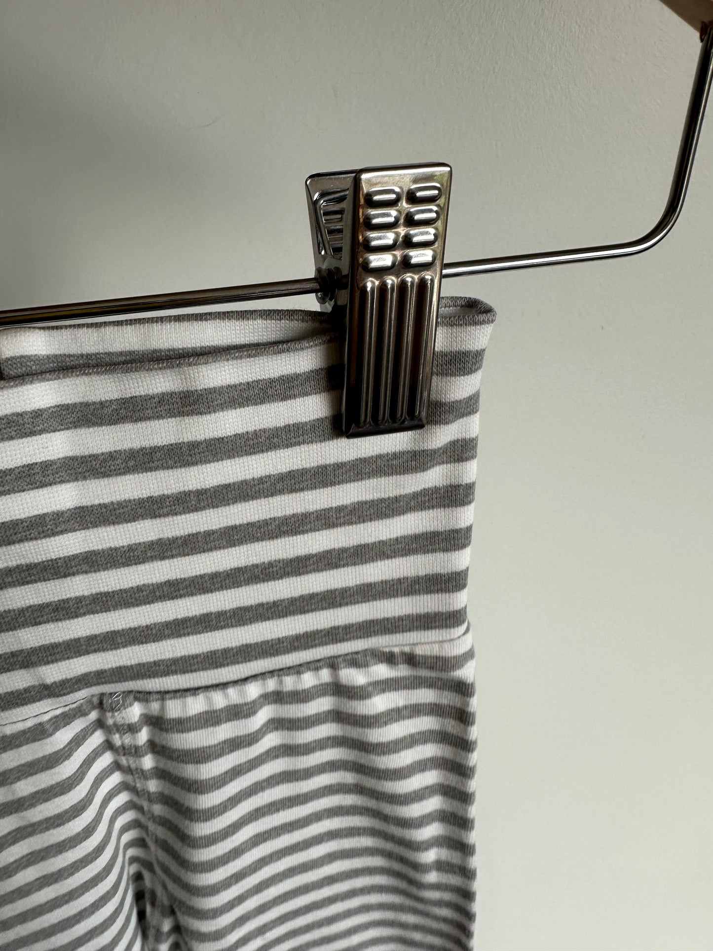 H&M Organic Grey Striped Pants / 2-4m