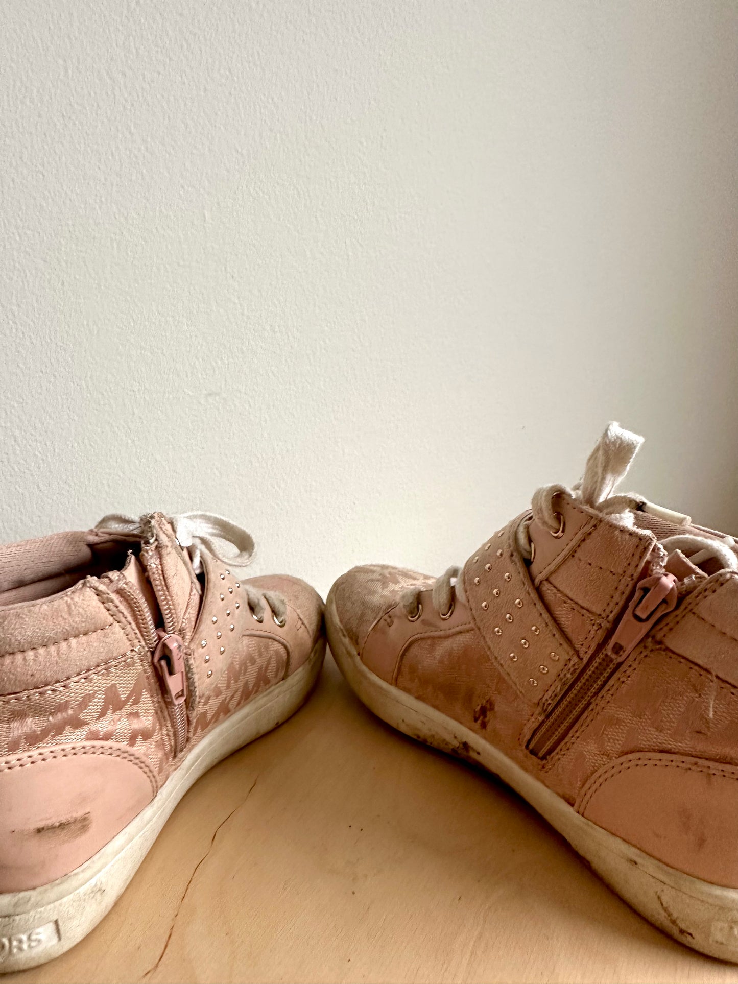 MK Pink Shoes / Size 13 (Little Kid) (No Shipping)