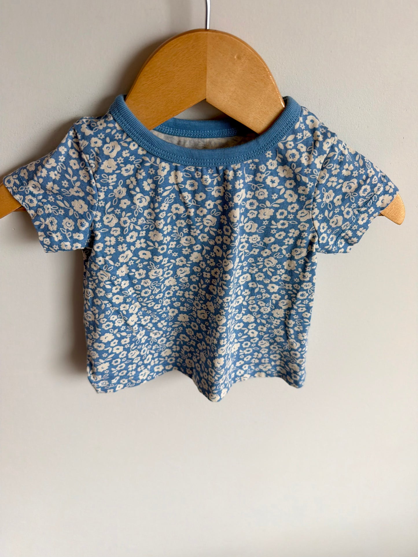 Floral Blue T-Shirt / 3-6m