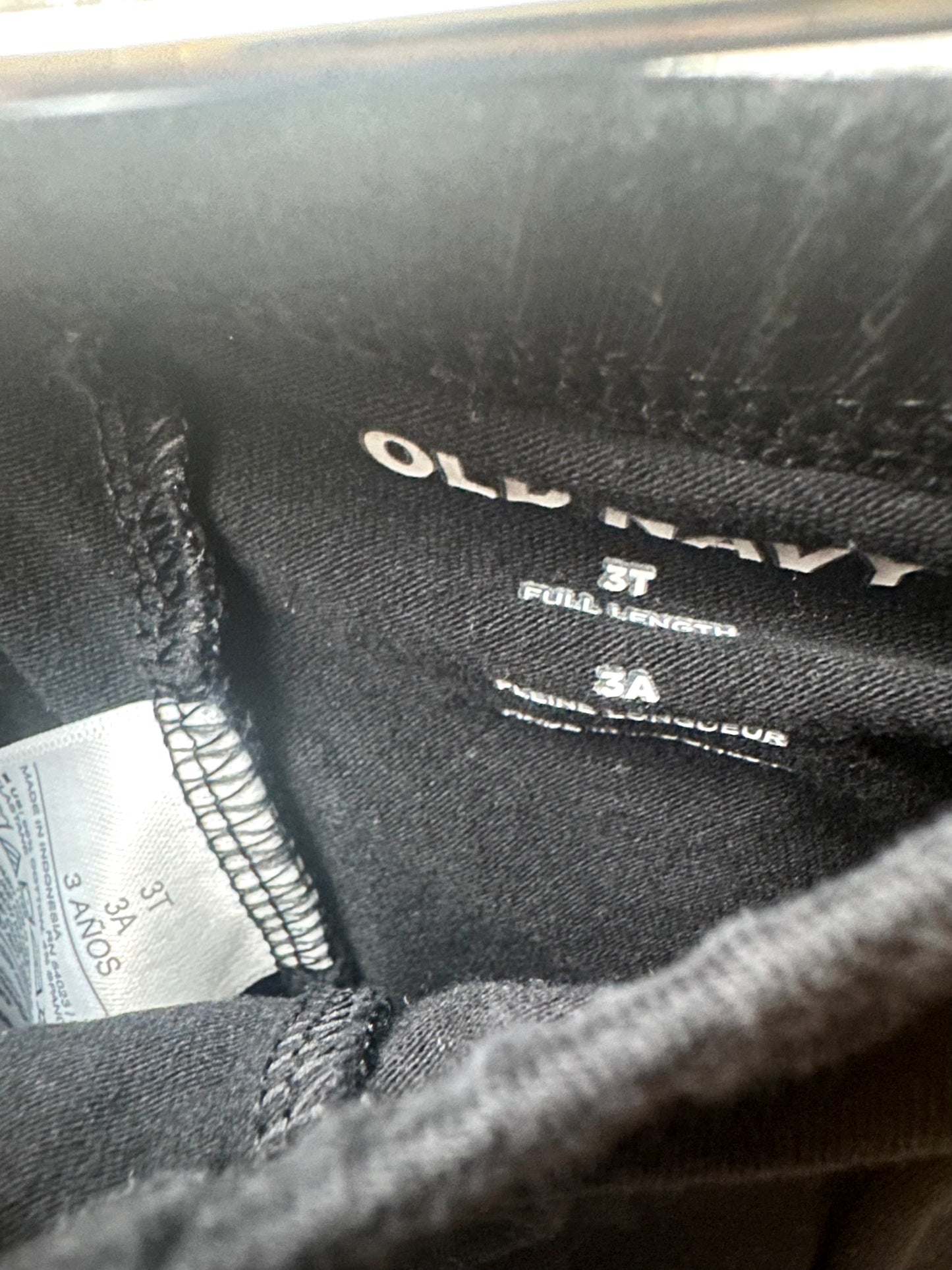 Full Length Black Leggings / 2T