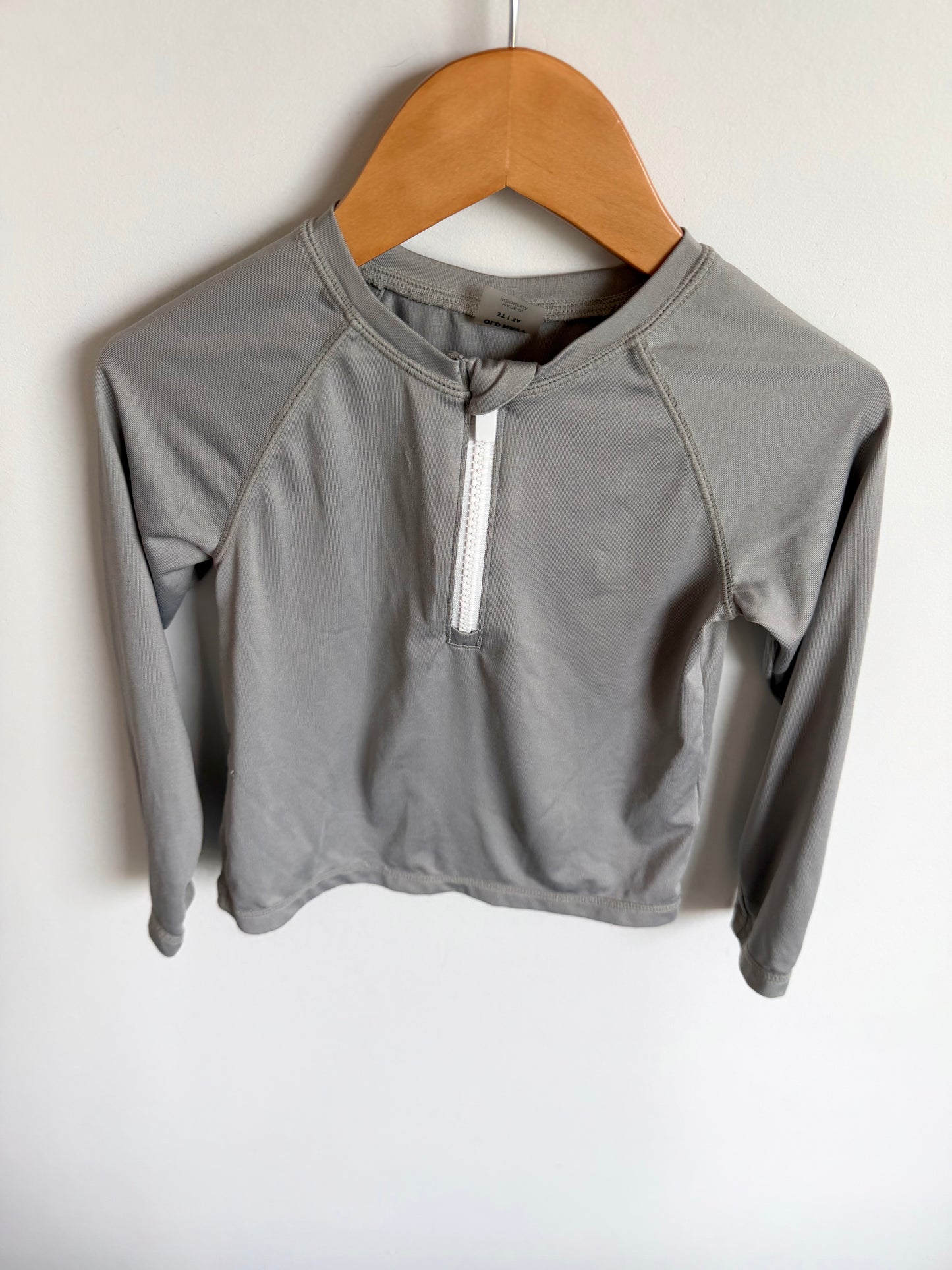 Grey Half Zip Rash Guard / 3T