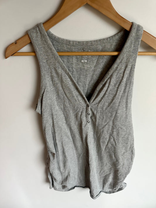 Maternity V Neck Tank Top / Medium
