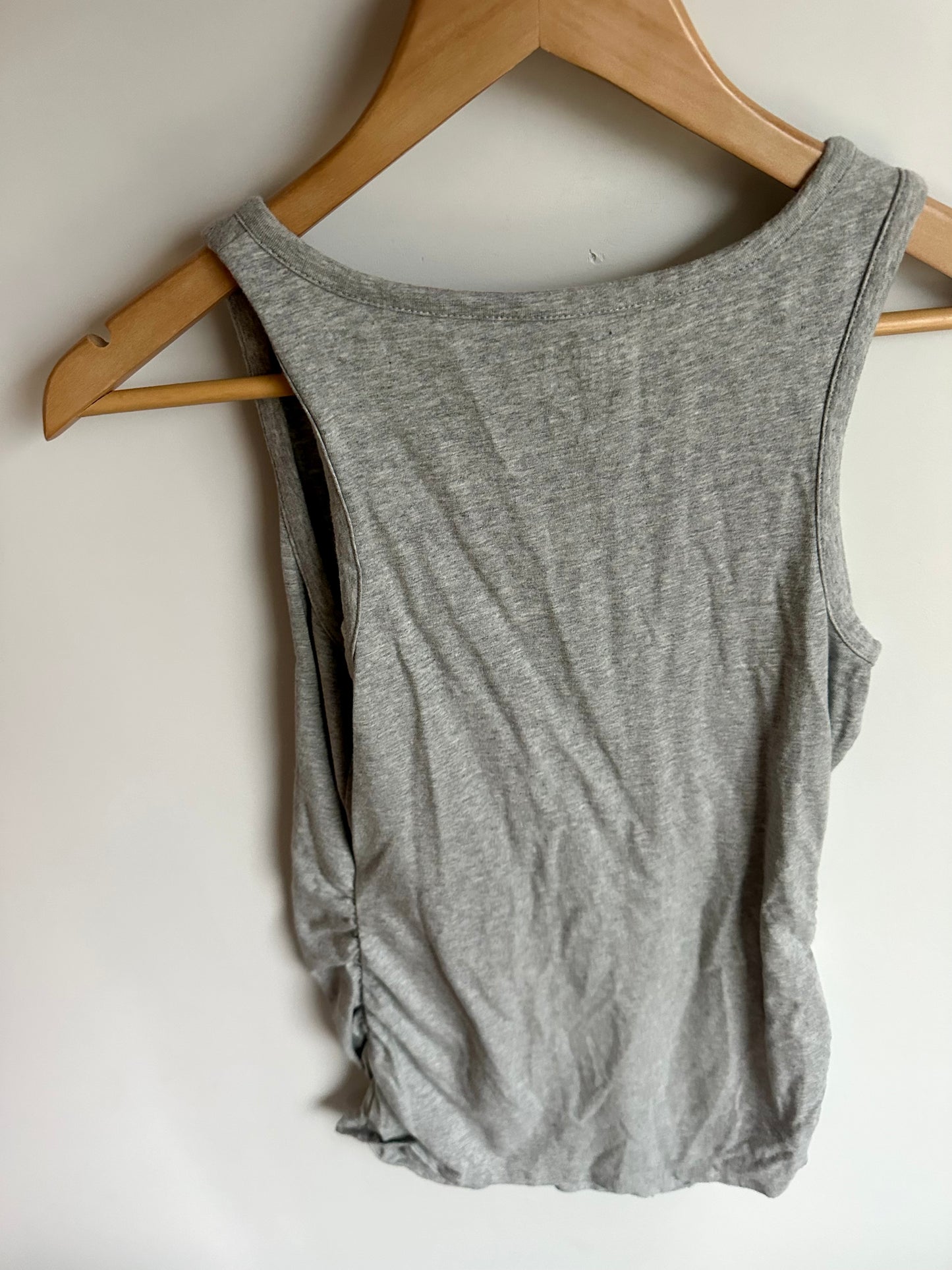Maternity V Neck Tank Top / Medium