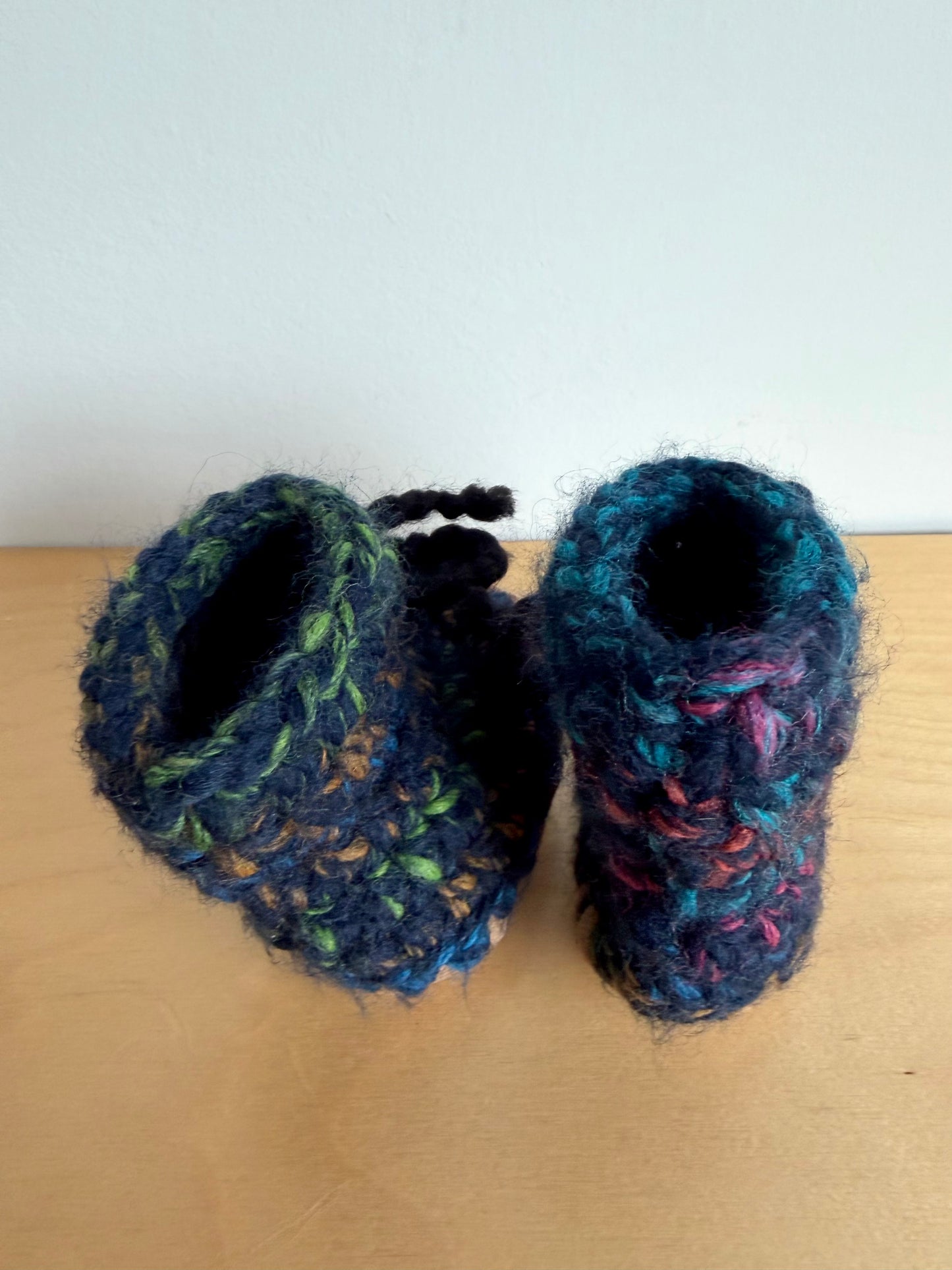 Colored Padraig Cottage Slippers / 6-12m?