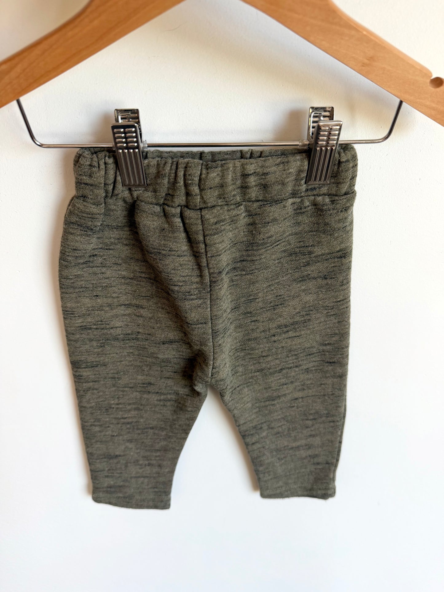 Green Speckled Pants / 6-9m