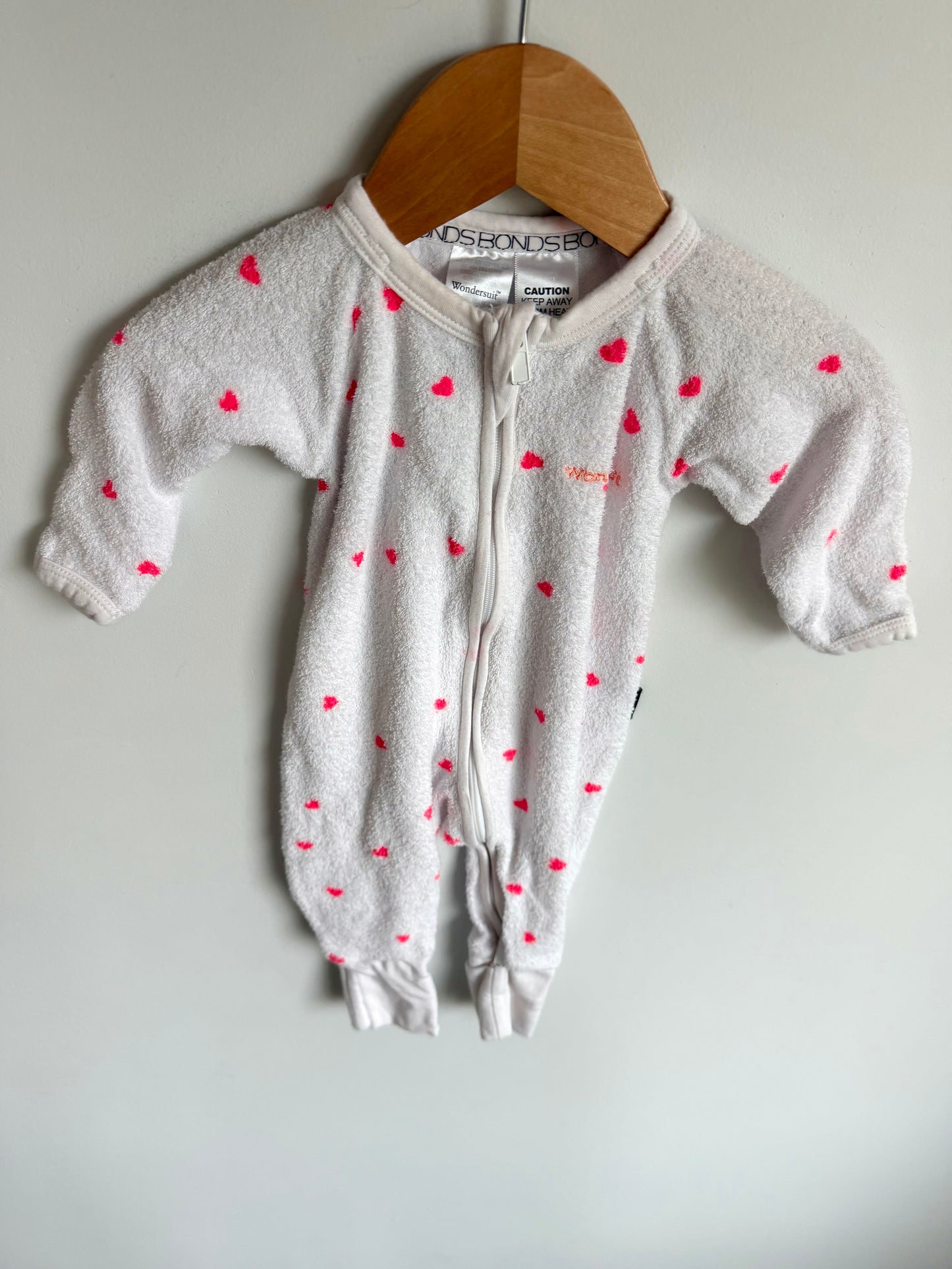 Bonds White Heart Sleeper / 0-3m