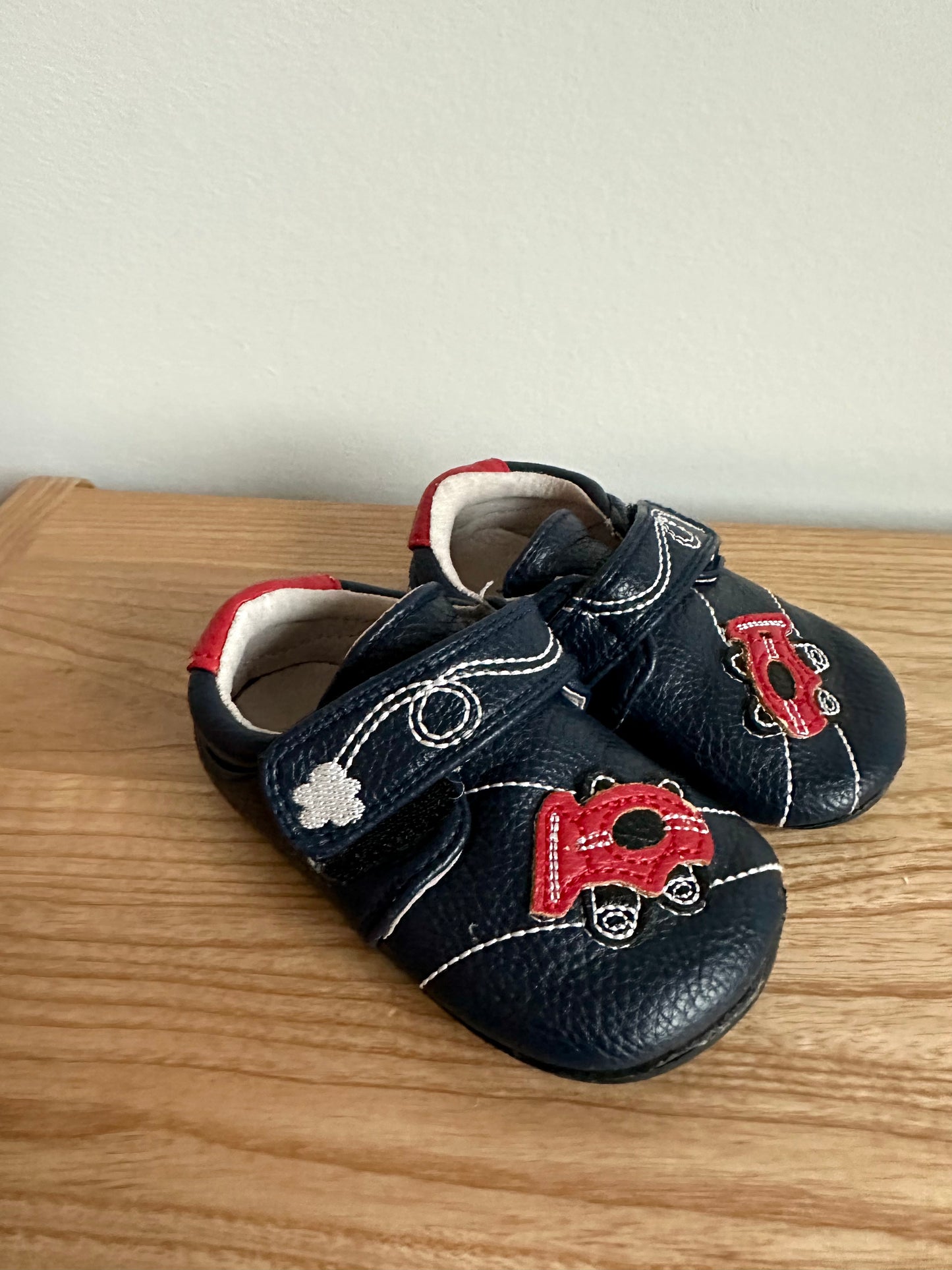 Racecar Shoes / 12-18m