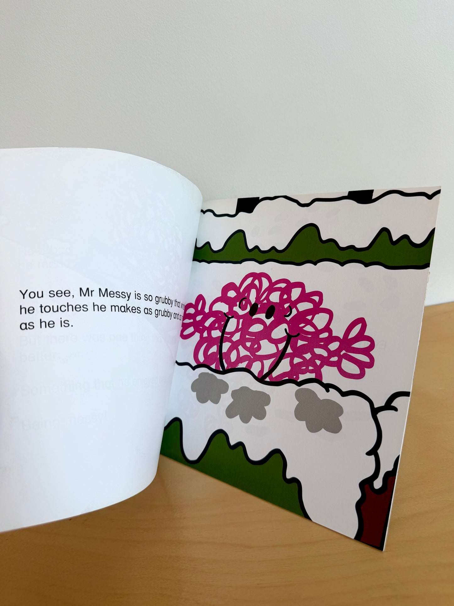Mr. Messy Snow Book / 3-7 years