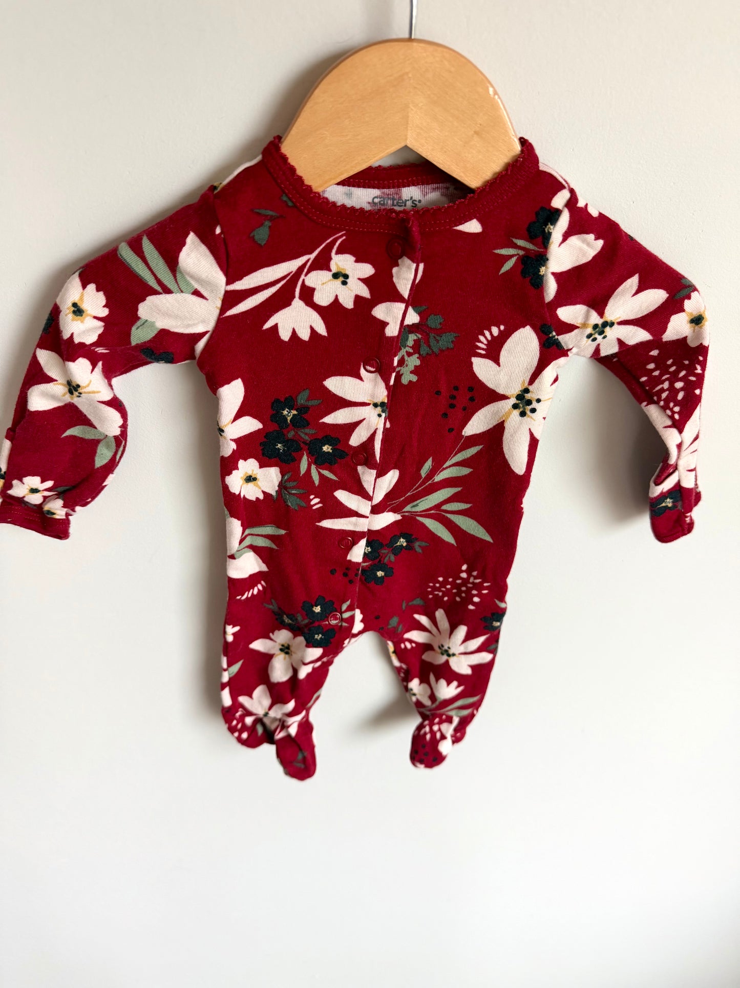 Red Sleeper with White Flowers / 0m