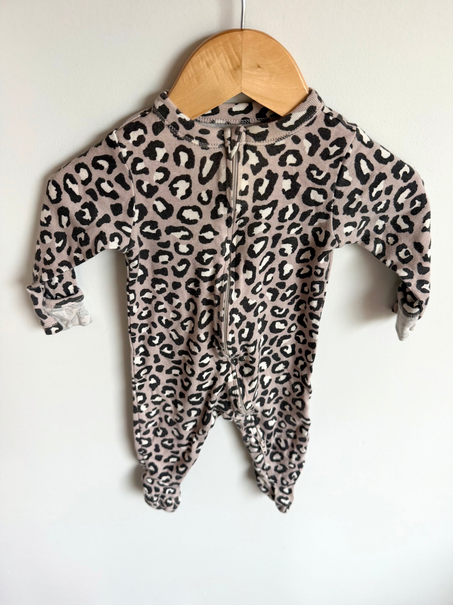Animal Print Footed Sleeper / 3-6m