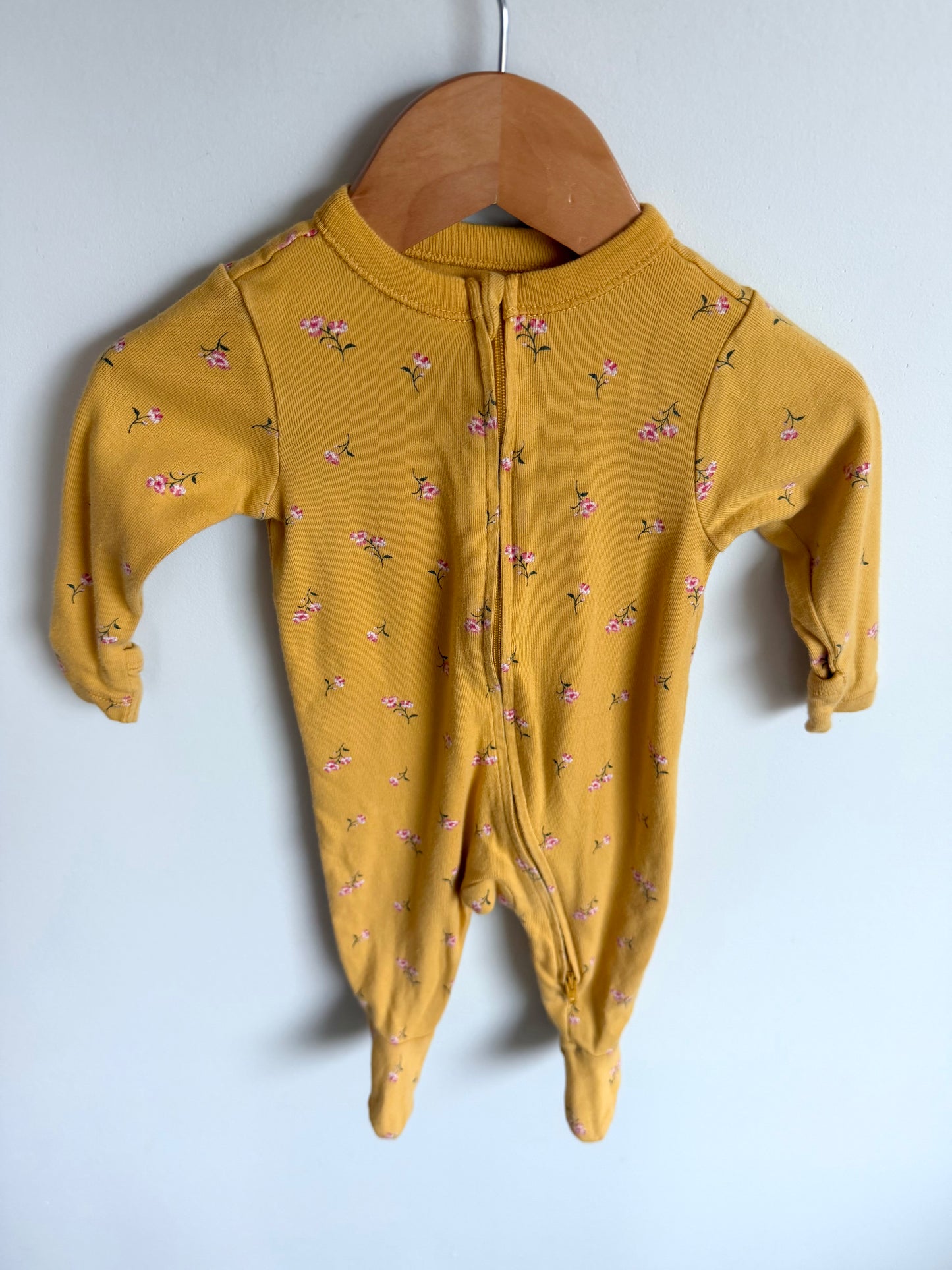 Yellow Floral Footed Sleeper / 3-6m