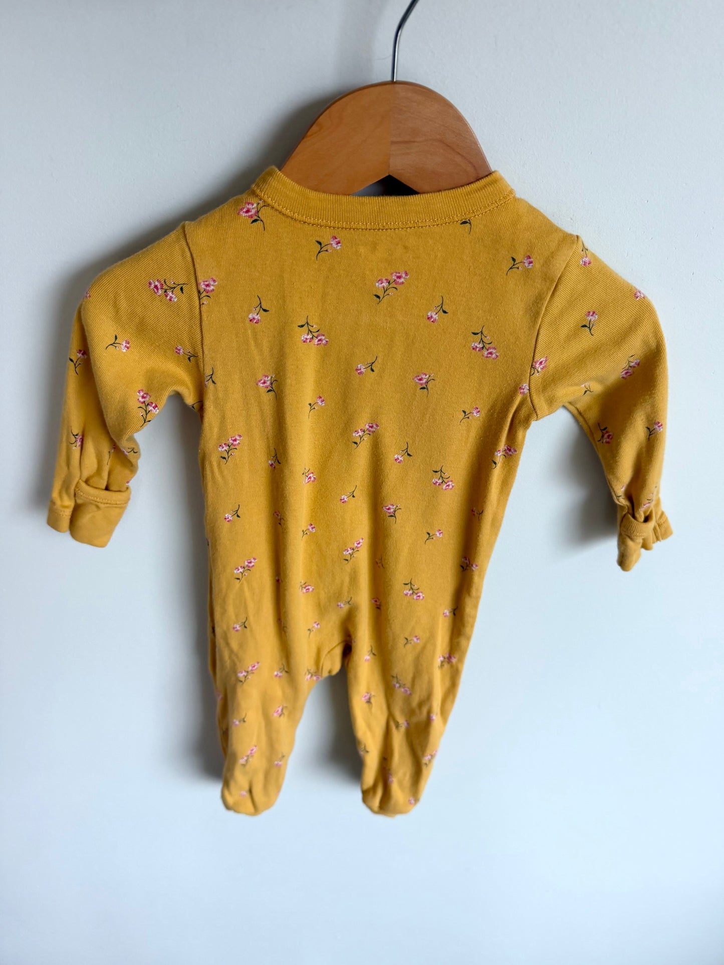 Yellow Floral Footed Sleeper / 3-6m