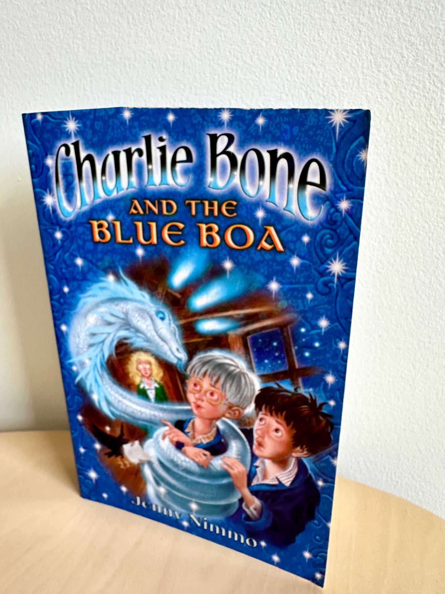 Charlie Bone - The Blue Boa Softcover / 8-12 years