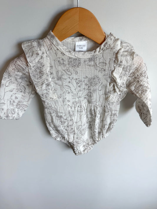 Outline Floral Ruffle Sleeve Bodysuit / 3-6m
