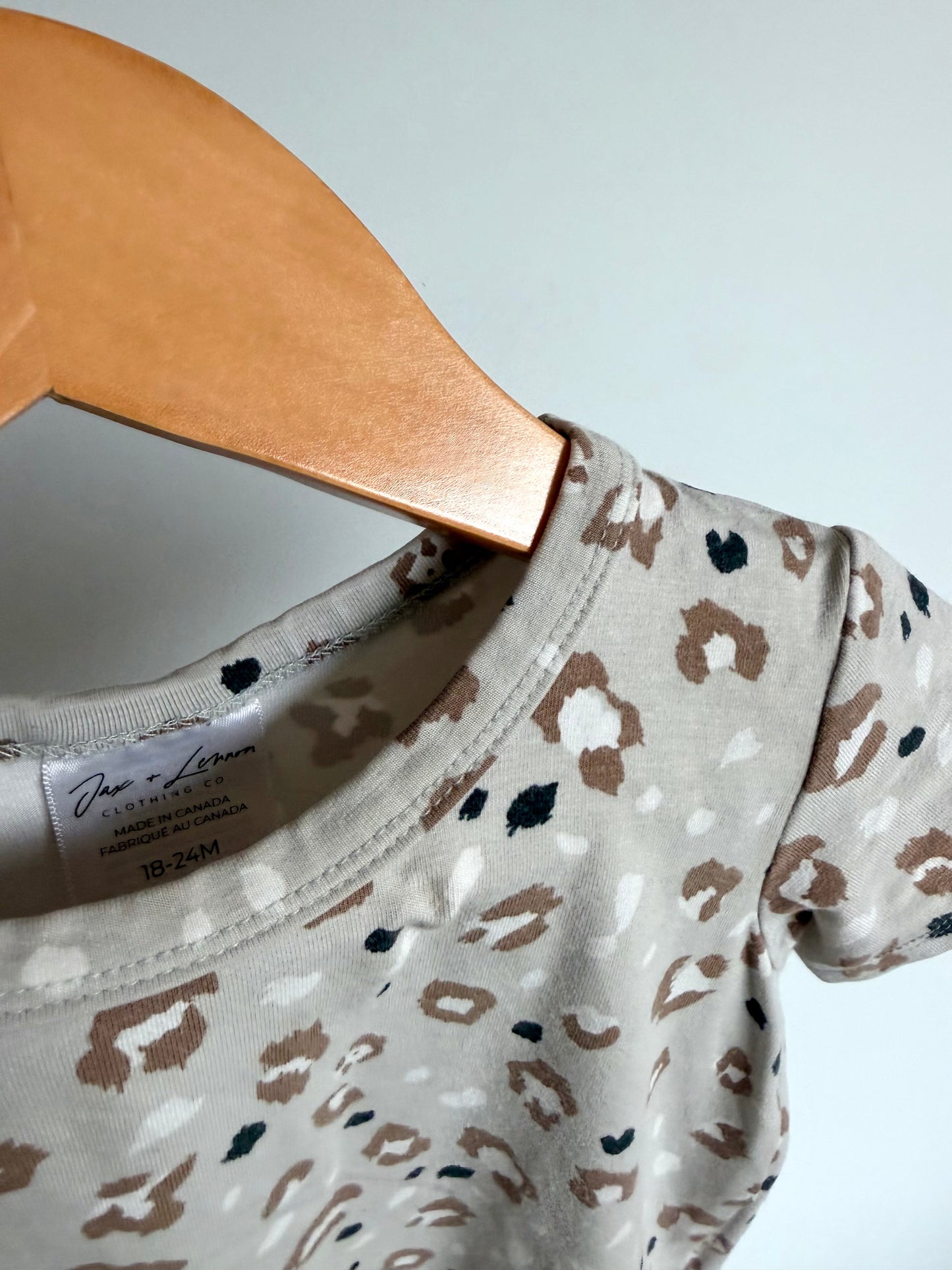 Jax + Lennon Bamboo Grey Animal Print T-shirt / 18-24m