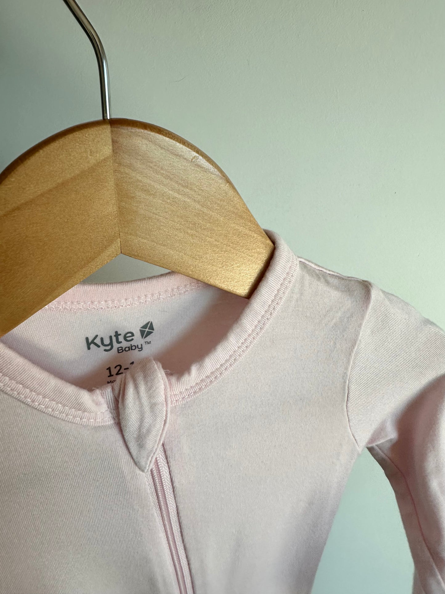 Kyte Soft Pink Jumpsuit or Sleeper / 12-18m